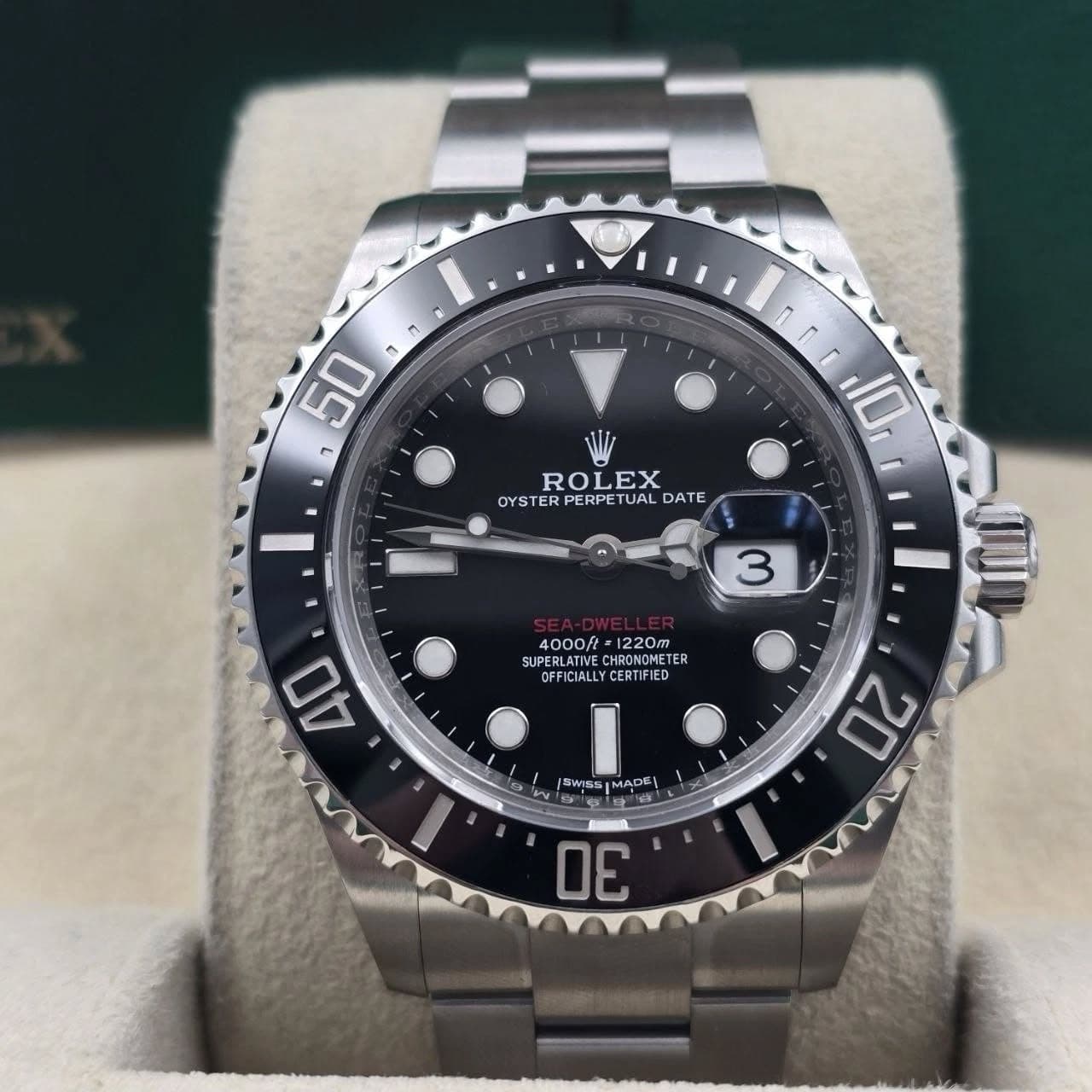 May be an image of wrist watch and text that says '50 7 ต ท n 10 ROLEX OYST ER PERPE UAL DATE 3 4000ft 1220m SUPERLATY SUPERLATIVE SUPERLATIVHOT HRONONET HRONGNET METE OFFICIALL…