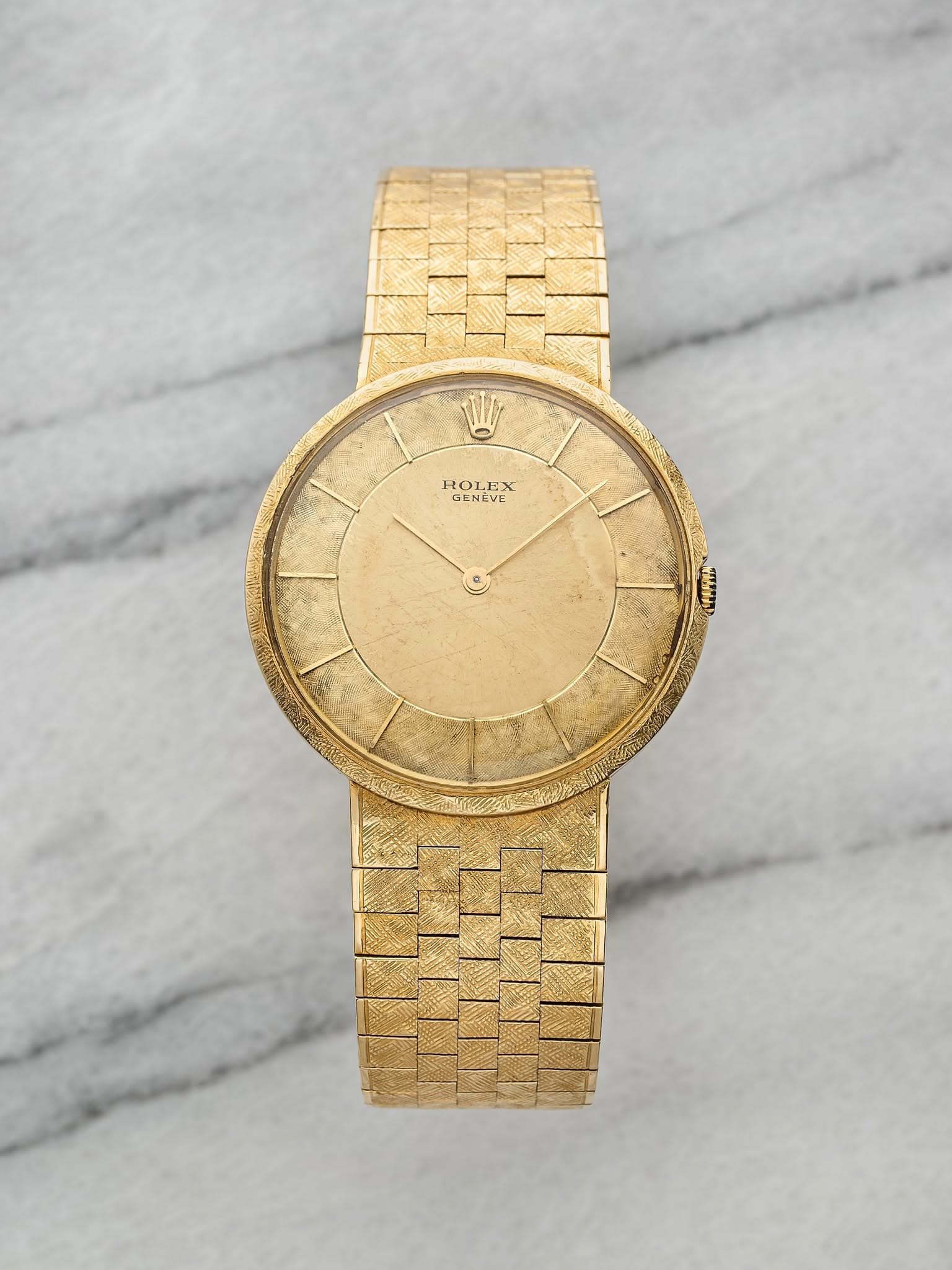 May be an image of wrist watch and text that says 'V HOLEX x GENEVE'