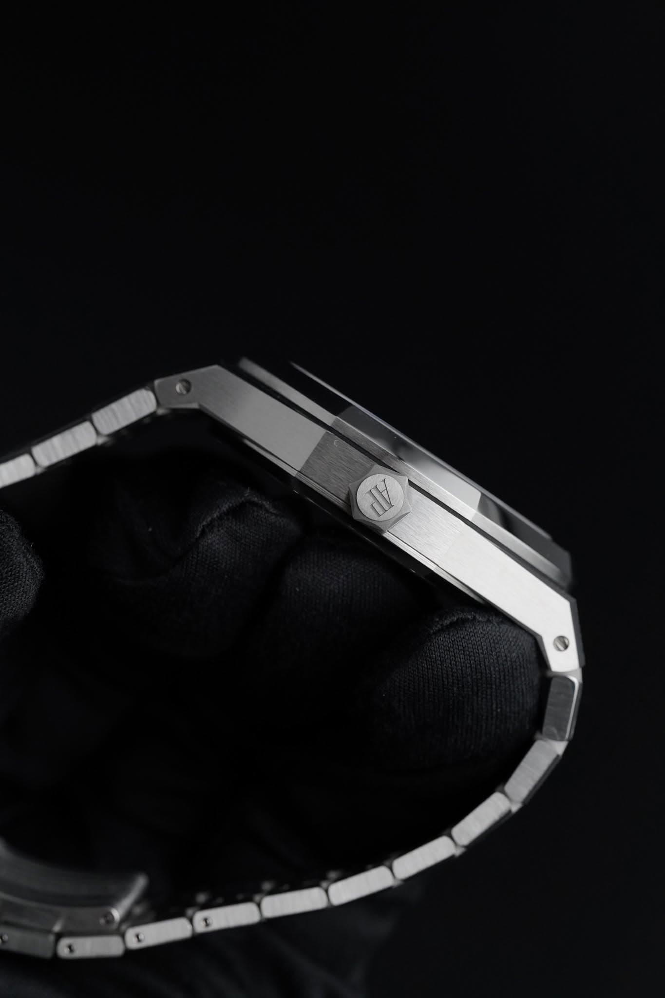 May be an image of digital watch