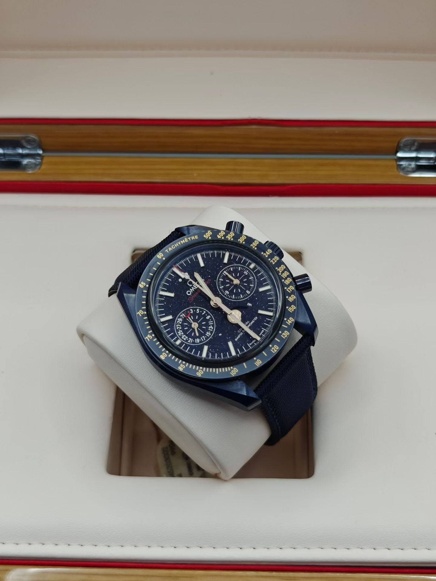 May be an image of wrist watch and text that says '60 0 TACHYMETAR 5,00 65 ME S M스건 W 1 ad 小重い 70 ل Z-28 2층. 6. 3-1 e75 な H10 ססייהוןיריים'