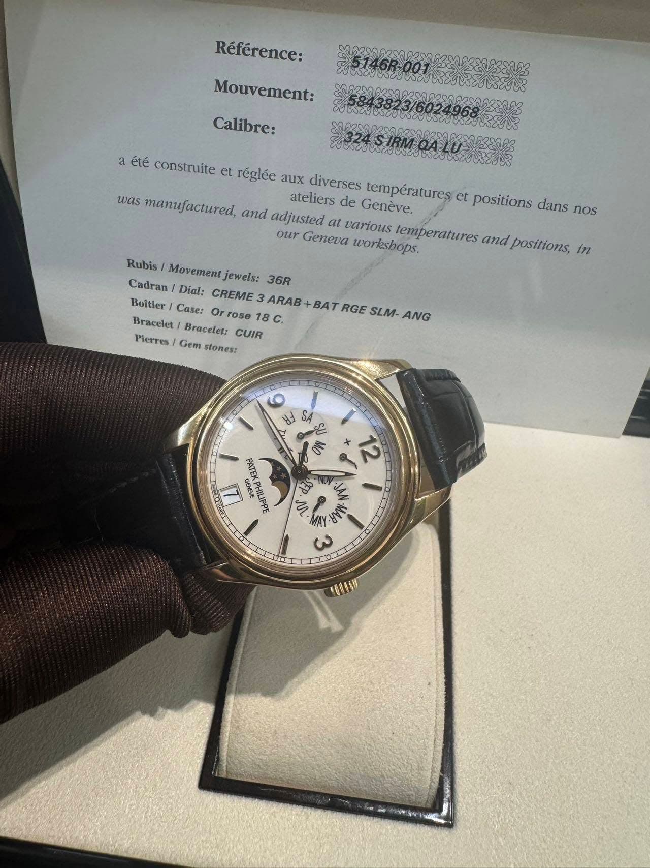 May be an image of wrist watch and text that says 'Référence: Mouvement: Calibre: a été construite et réglée aux diverses températures et positions dans nos was manufactured,…
