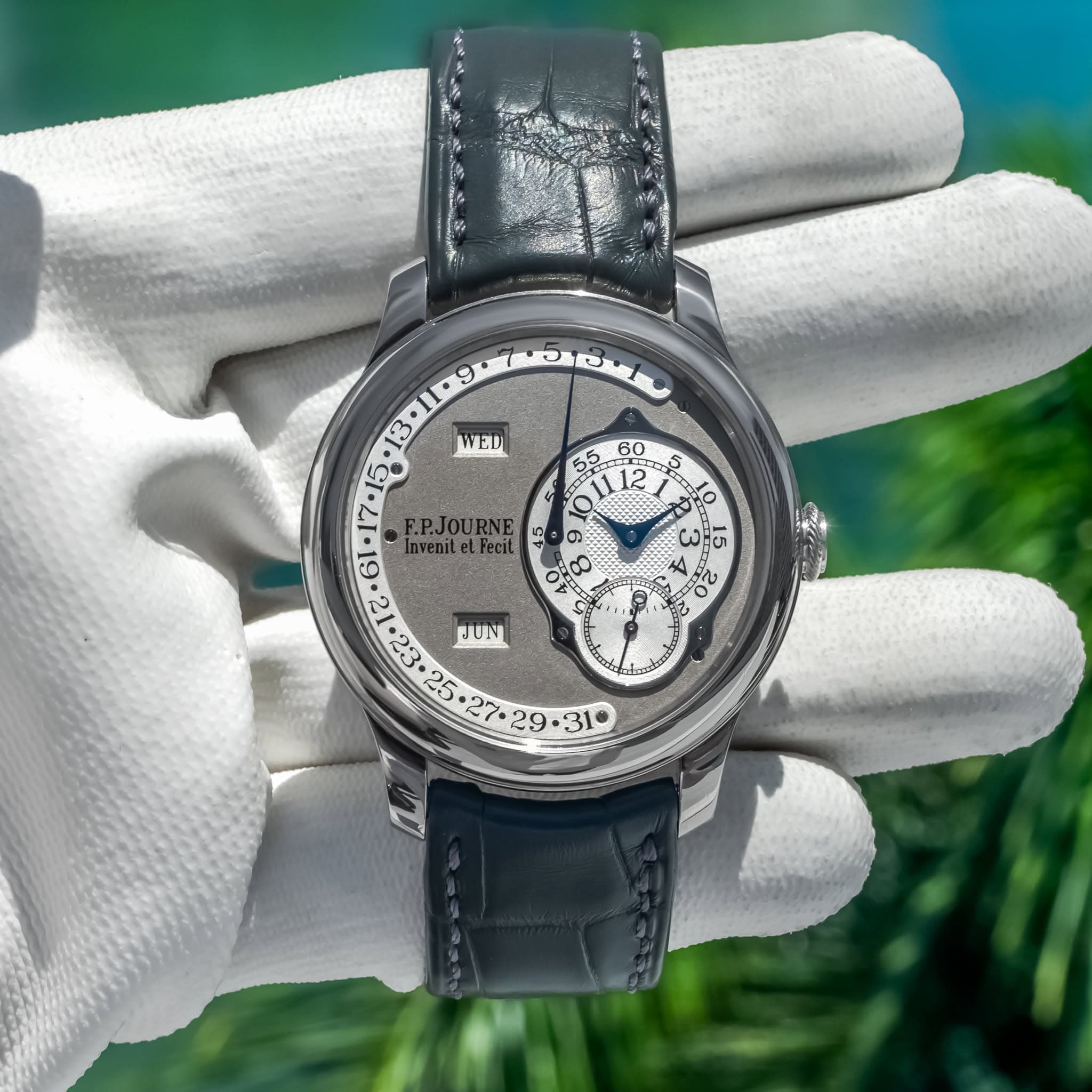 May be an image of wrist watch and text that says 'ผ 13 5 60 D 61 10 ور 3 TN O- S S 1 a ORCO MACO SE 23 JUN '