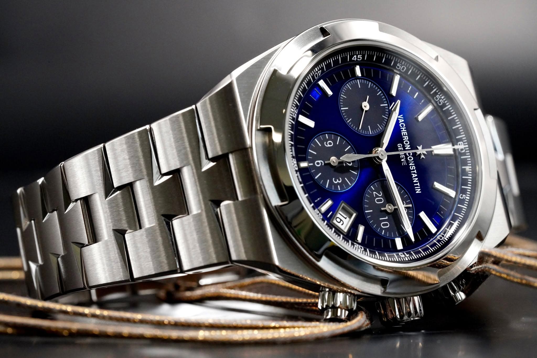 May be an image of wrist watch and text that says '45 ロが" 50 55 EU 11 م et 0 ٢ GE VACHERON EVE o NSTANTIN سس 保品 710 สพ'
