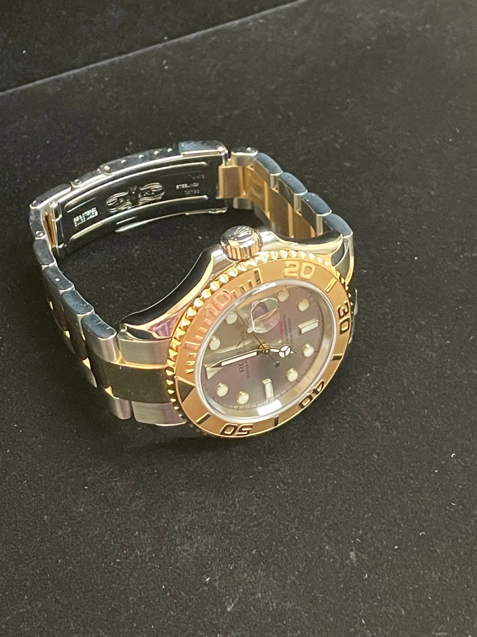 May be an image of wrist watch and text that says 'FnL. መዜንበር 10กา נם1 20 အော 30 V 4.0 4 50'