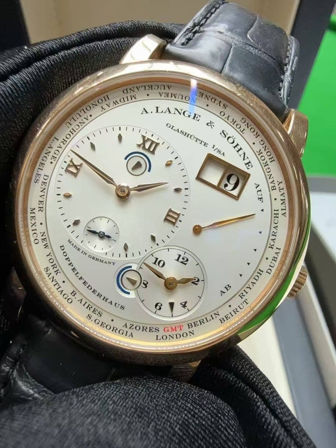 May be an image of wrist watch and text that says 'αν CNVICO VLLAAA XV M • VIMAA SNCYS A.LANGE ম ON GLASHÜTTE & oXлoT ว /SA SÖHNE y HNON AΝα AUF LAWTY MMIOO NEN MADE Aop ADE KA…