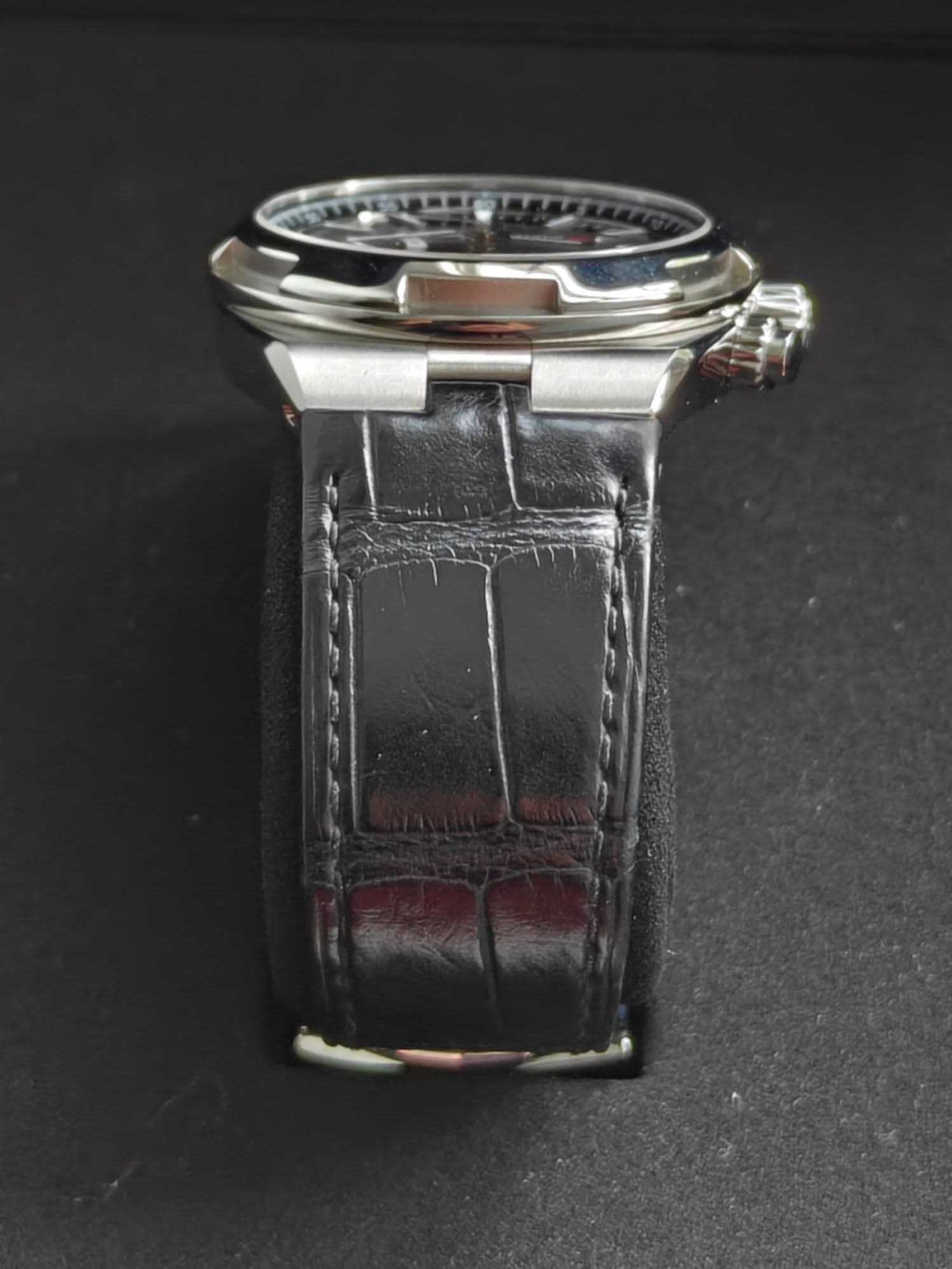 Vacheron Constantin Overseas, photo 2