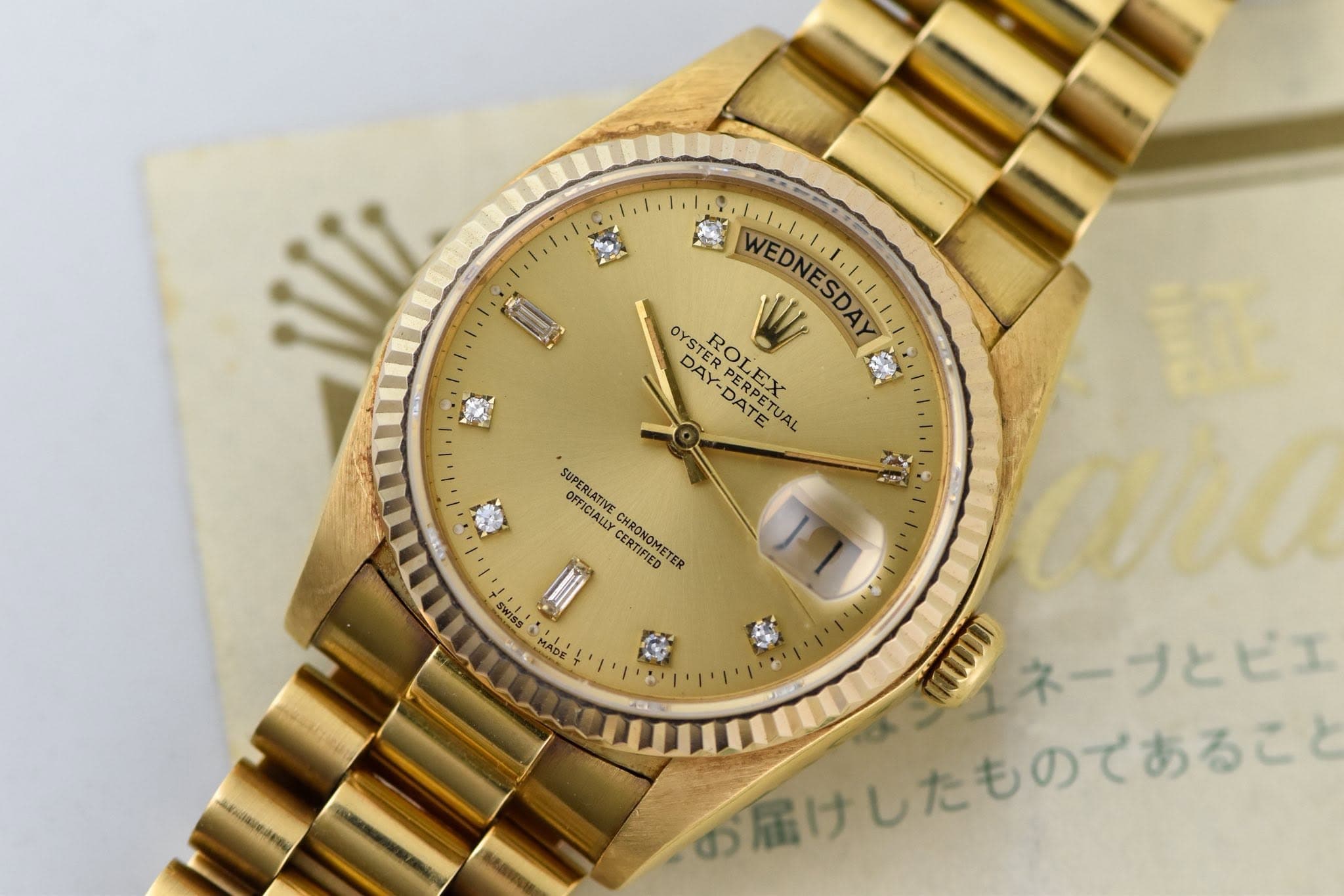 May be an image of wrist watch and text that says 'OYS ROI W 焼 WEDNESDAY Wadodidilad.l Tilil.l DAY OYSTER DALPER ERPERP DATE ROLEXTUAL PERPET DATE DATTU ERPETU PEEX RO LEX ERPETUA…