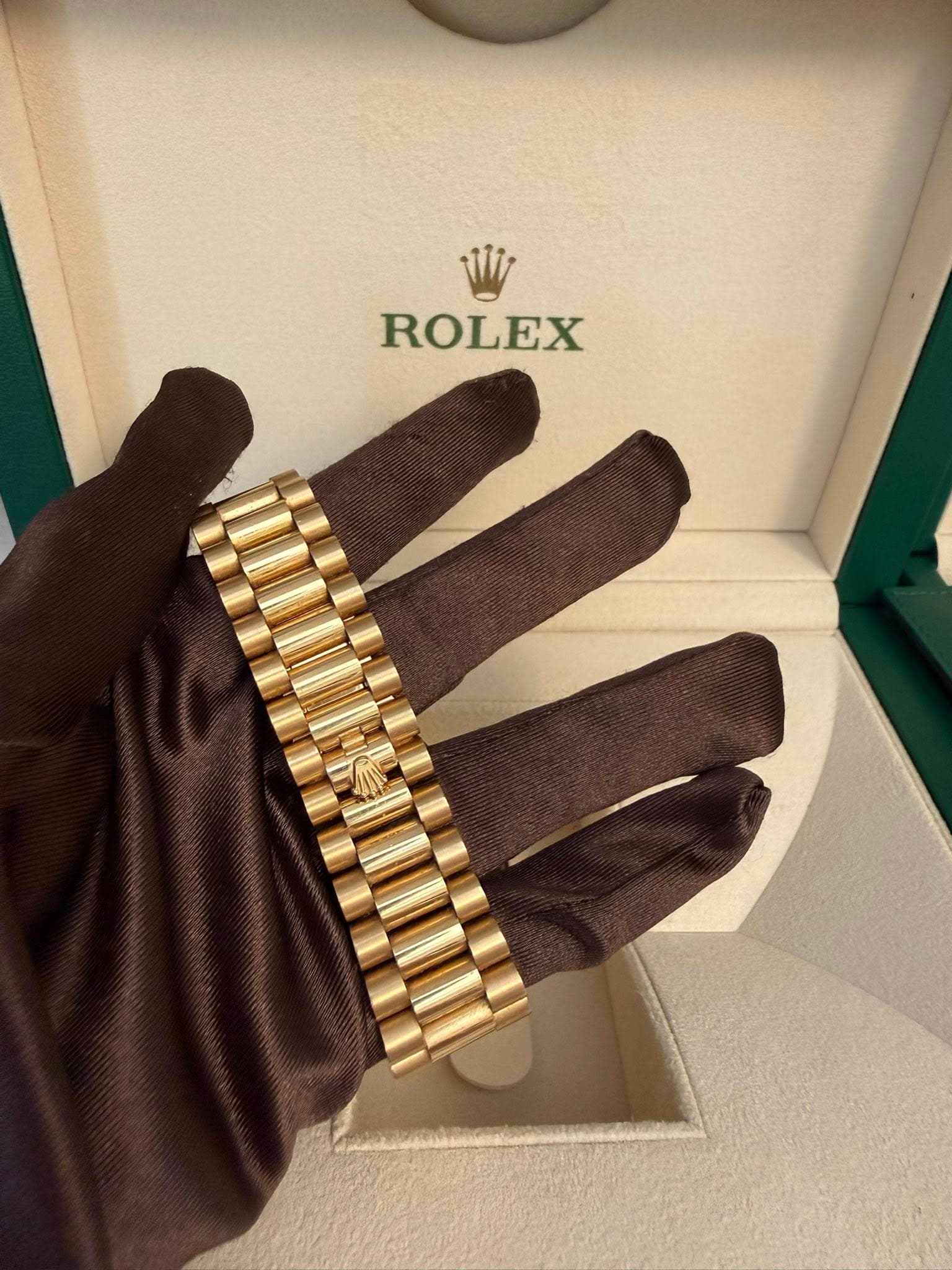 May be an image of wrist watch and text that says 'ROLEX'