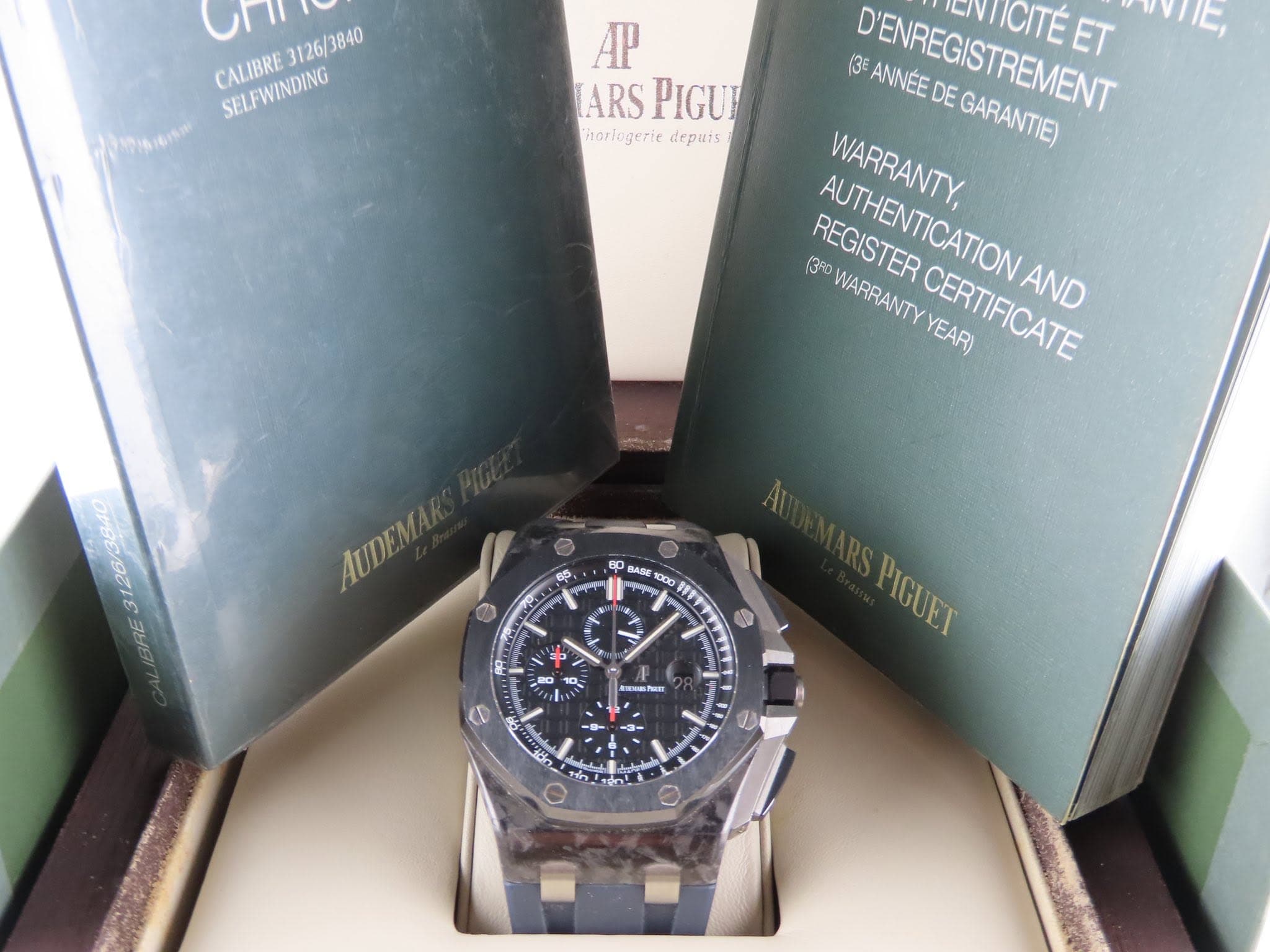 May be an image of wrist watch and text that says 'UNo 3126/3840 CALIBRE3IZ CALIBRE SELFWINDING A LARS PIGUE norlogerie deputs (3€ ANNÉE DE GARANTIE) D'ENREGISTREMENT…