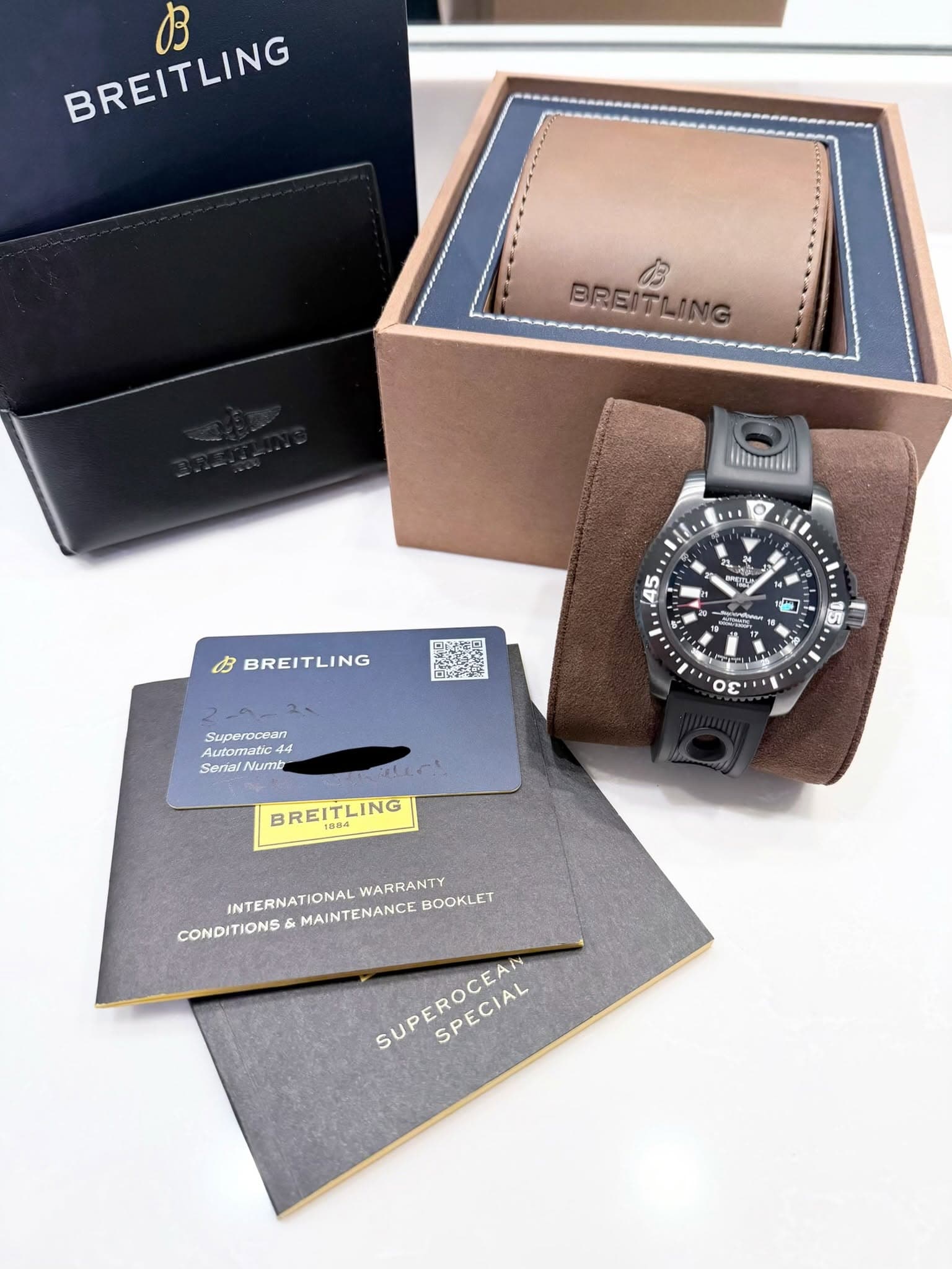 May be an image of wrist watch and text that says 'BREITLING B BREITLING BREIT BREITLING LING Serida 45 BREITLING 스는한유 လှူေညလ 후에 0 ー、 ) = 5 15 Superocean Autornian Senal Numt οε '…