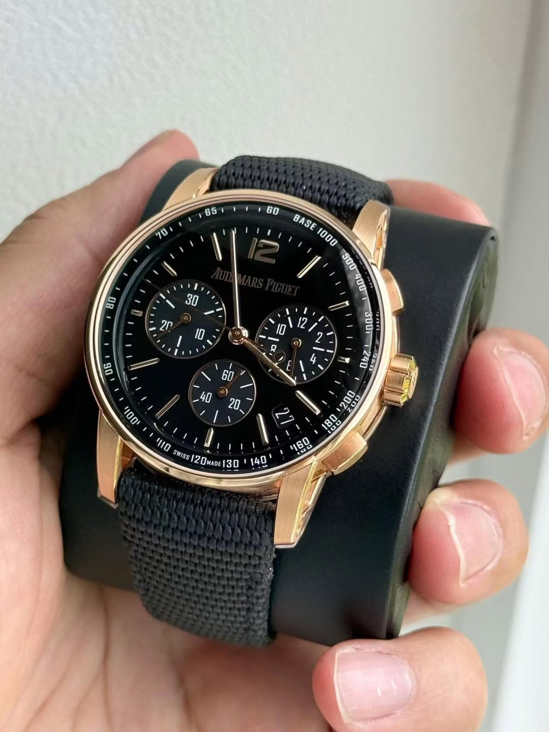 May be an image of digital watch and text that says '65 60 70 ' 30 80 BASE I D6 ම) 300 R & 2 L E 4 60 40 屋 240 20 ه 200 M 80 110 SWISS WISS120MAD/30 s12 20MADI 心紅'