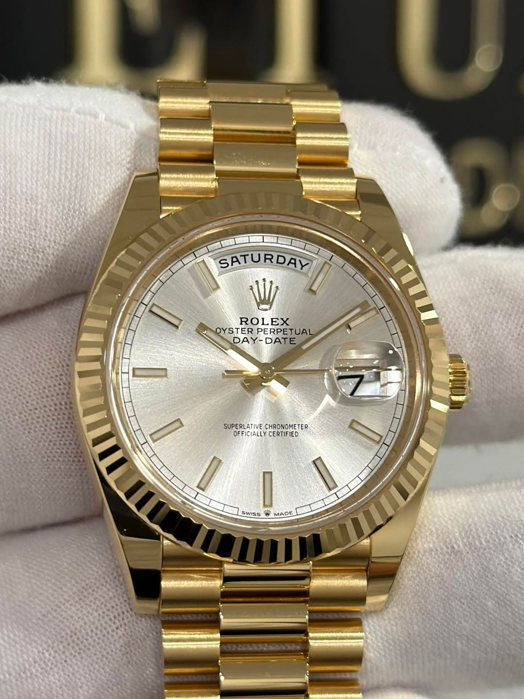 May be an image of wrist watch and text that says 'II II SATURDAY W ROLEX OYSTERPERPETUAL OYSTER PERPETUAL DAY-DATE DATE DAY I I SUPERLATIVE CHRONOMET ER OFFICIALLY SUL…