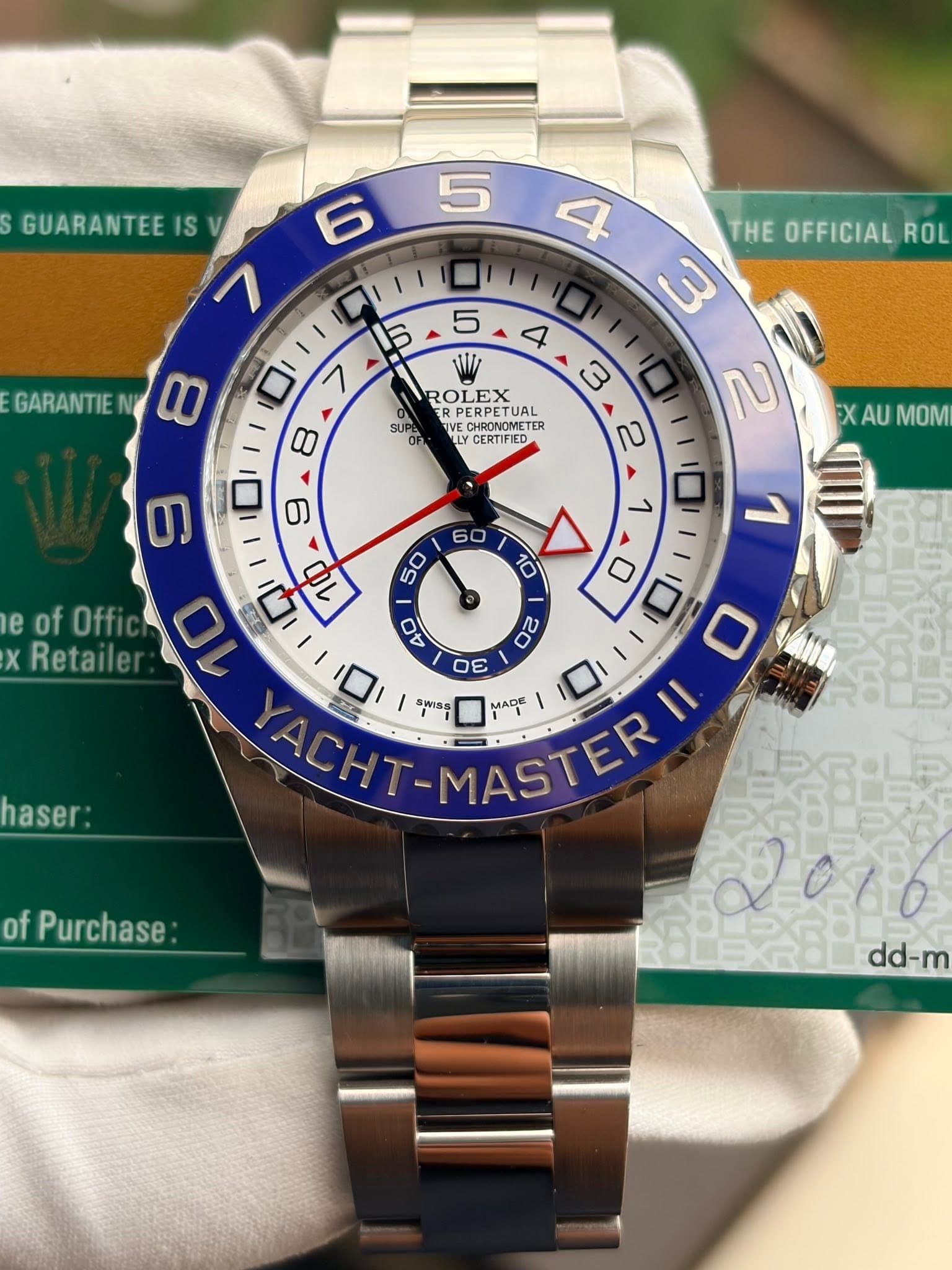 May be an image of wrist watch and text that says 'GUARANTEE IS 5 6 5 GARANTIE お 4 THE OFFICIAL ROL 3 กง 0 SUP 4 3 2 ROLEX PERPETUAL TUAL VE ty CERTIFIED CHRONOMET CHRONOMET…