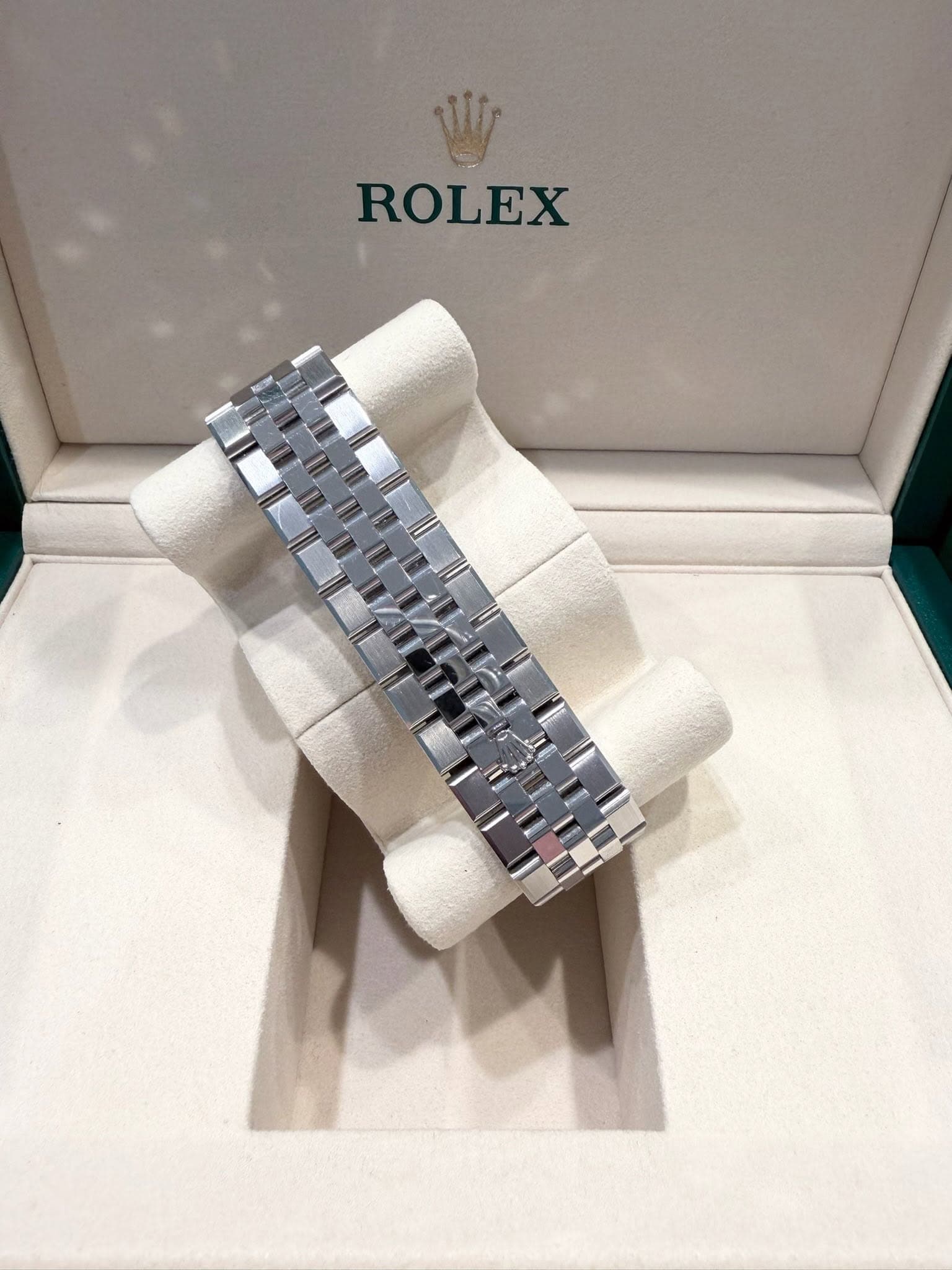 Rolex Land-Dweller 40