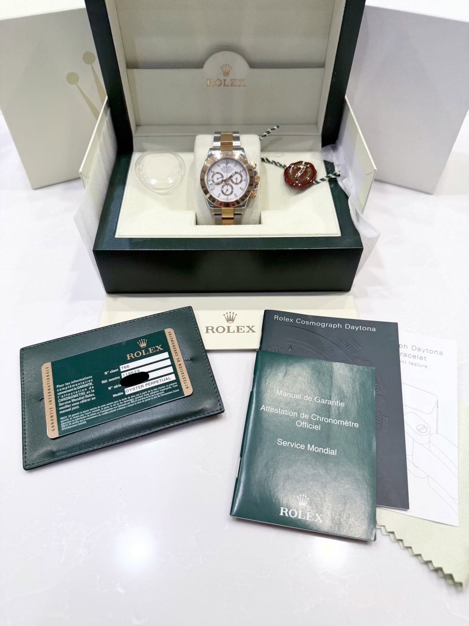 May be an image of wrist watch and text that says 'DOLEX W ROLEX ROI Rolex Cosmogr uph Daytona ROLEX HOLE 160 PEN DYST6RPE/P7UAL የመሆ÷ንሀ.ን RGLL71NNIT ¥e PTETCR o3e የሪስታና ph ace.…