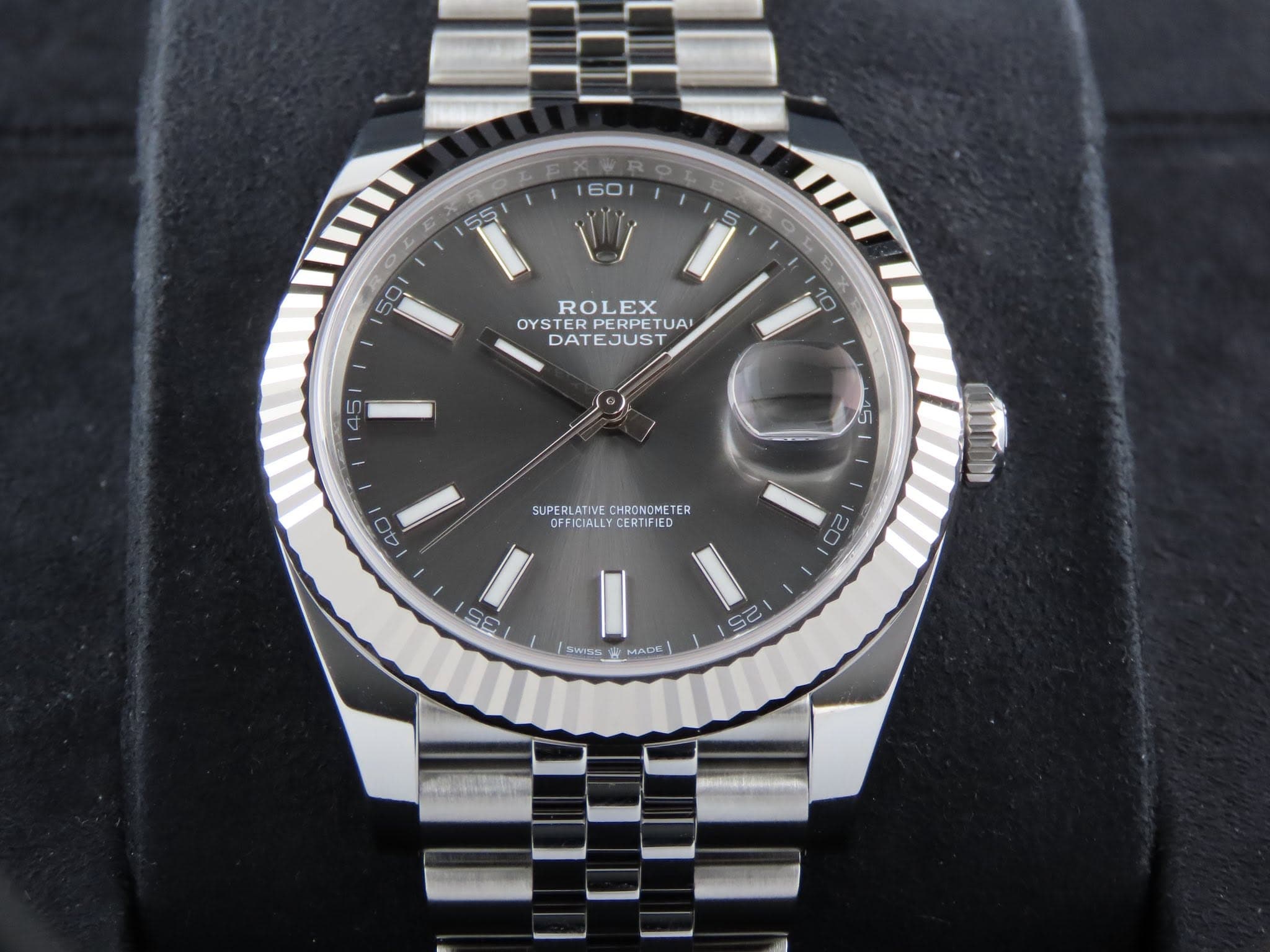 May be an image of wrist watch and text that says '60 IIII 50 55 ROLEX LEX OYSTE OYSTERPERPETUA ETUA DATEJUST TII SUPERLATIVE.CHRONOMETER SUPERLATIVE SUPERLATIVECHRONCMETER…