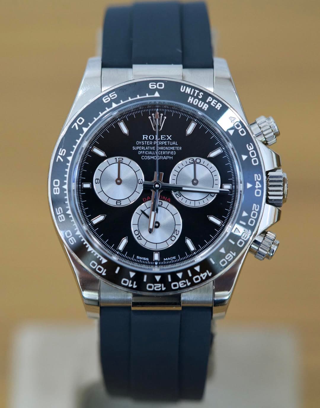 May be an image of wrist watch and text that says '60 65 م 70 ្លរ RO ROLEX EX DEBLASI OYSTER STERMERPE ERPE ERPET PETU SUPERLATI Te METED OFFICIALLY COSMOGRAPH 75 12 זיייןש"ין တ…