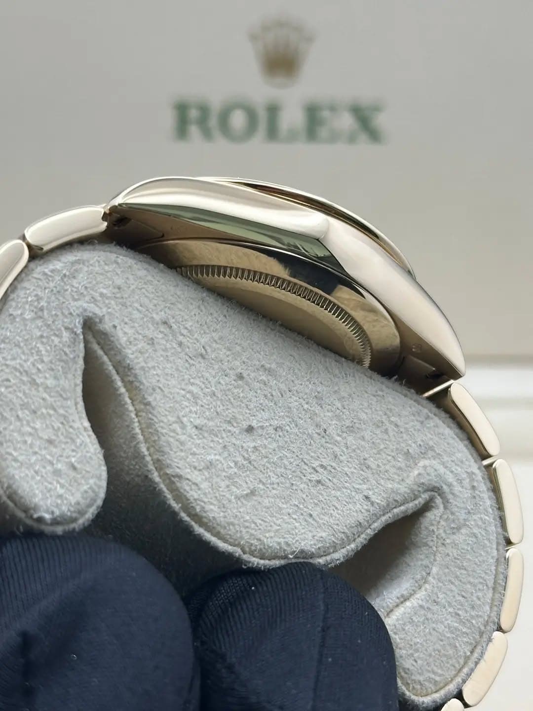 May be an image of wrist watch and text that says 'ROLEX'