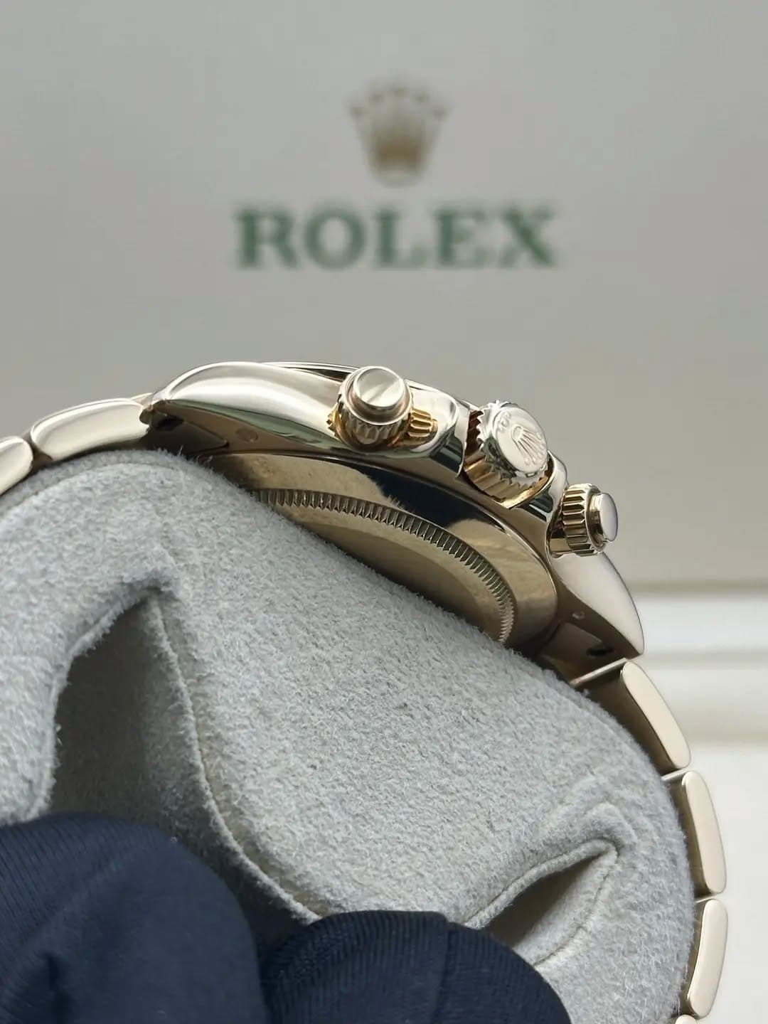 May be an image of wrist watch and text that says 'ROLEX'