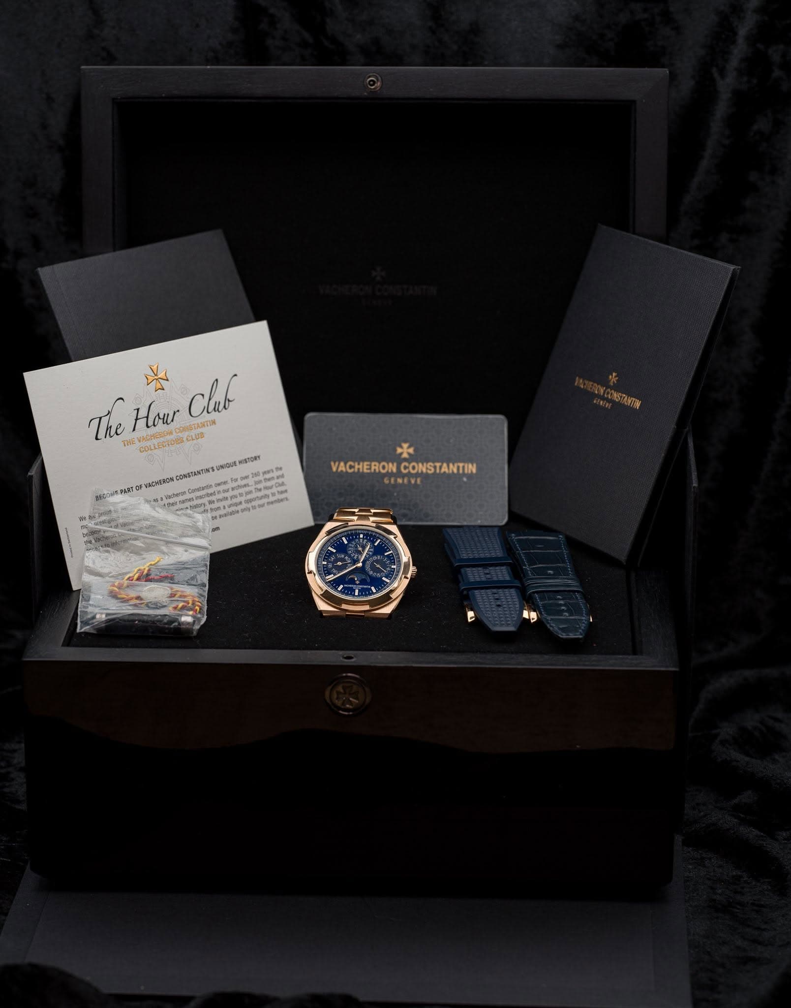 Vacheron Constantin Overseas Perpetual Ultra-thin Automatic Blue Dial Men's Watch 4300V/000R-B509, photo 5