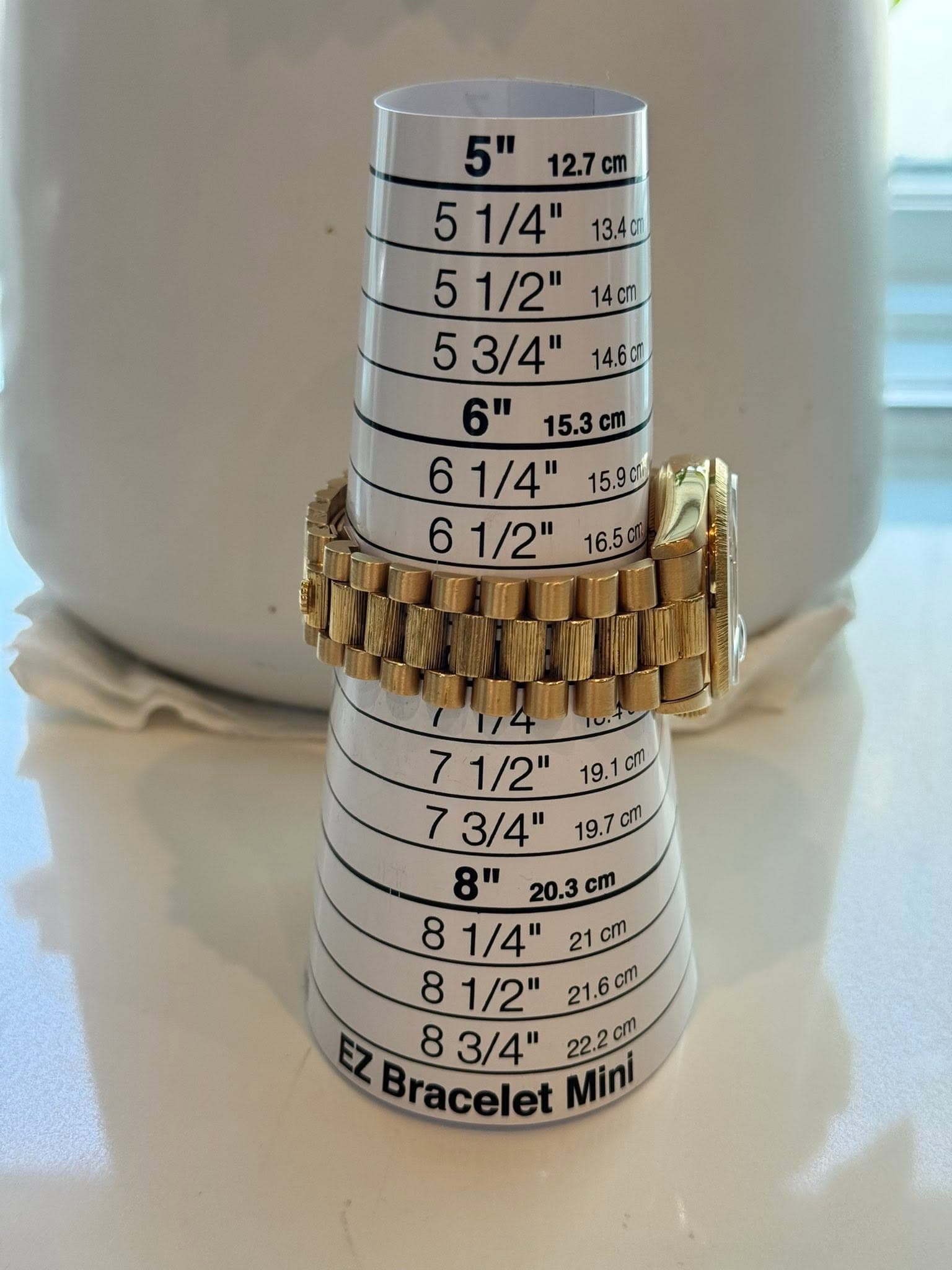 May be an image of wrist watch, jewelry and text that says '13.4Cm 14cm 5" 12.7cm 5 1/4" 5 1/2" 5 53/4" 6" 15.3cm 15.3 6 1/4" 15.9C 6 1/2" /2" 19.1 19.1cm cm 73/4" 7 19.7cm 8" 20.3…