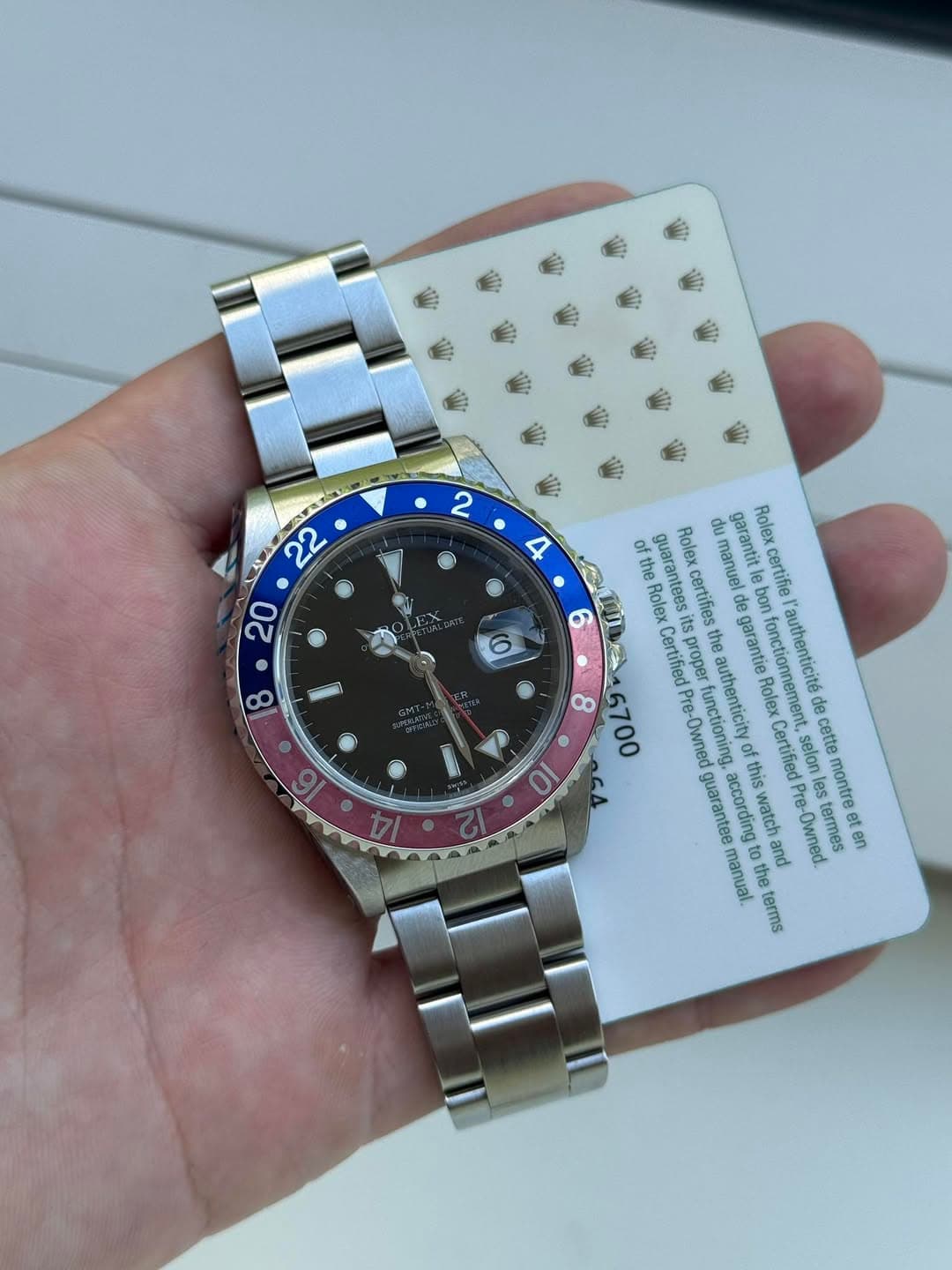 May be an image of wrist watch and text that says '2 22 20 Aύ Rolex ohe the dumanuel garanttle M garantitle Rolex Rolex quaranteesit anteesit certifies de de bon 00 bon certifie…