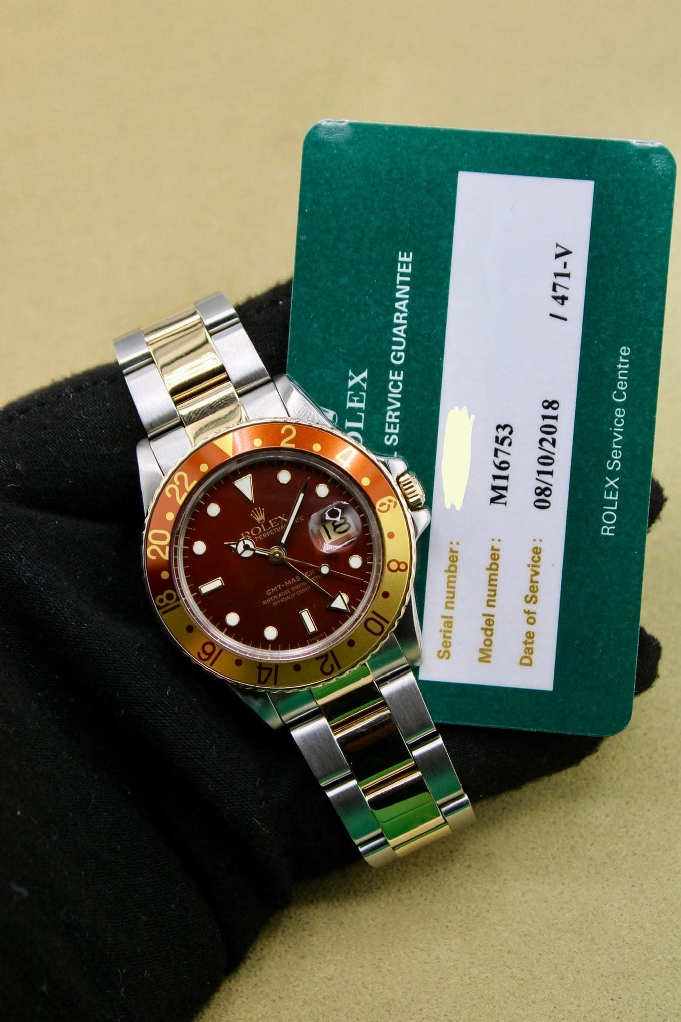 May be an image of wrist watch and text that says '471-V I 2 GUARANTEE LEX EX SERVICE 9 uI 22 20 8 Centre M16753 08/10/2018 Service ROLEX number: number: Service Serial Model of…