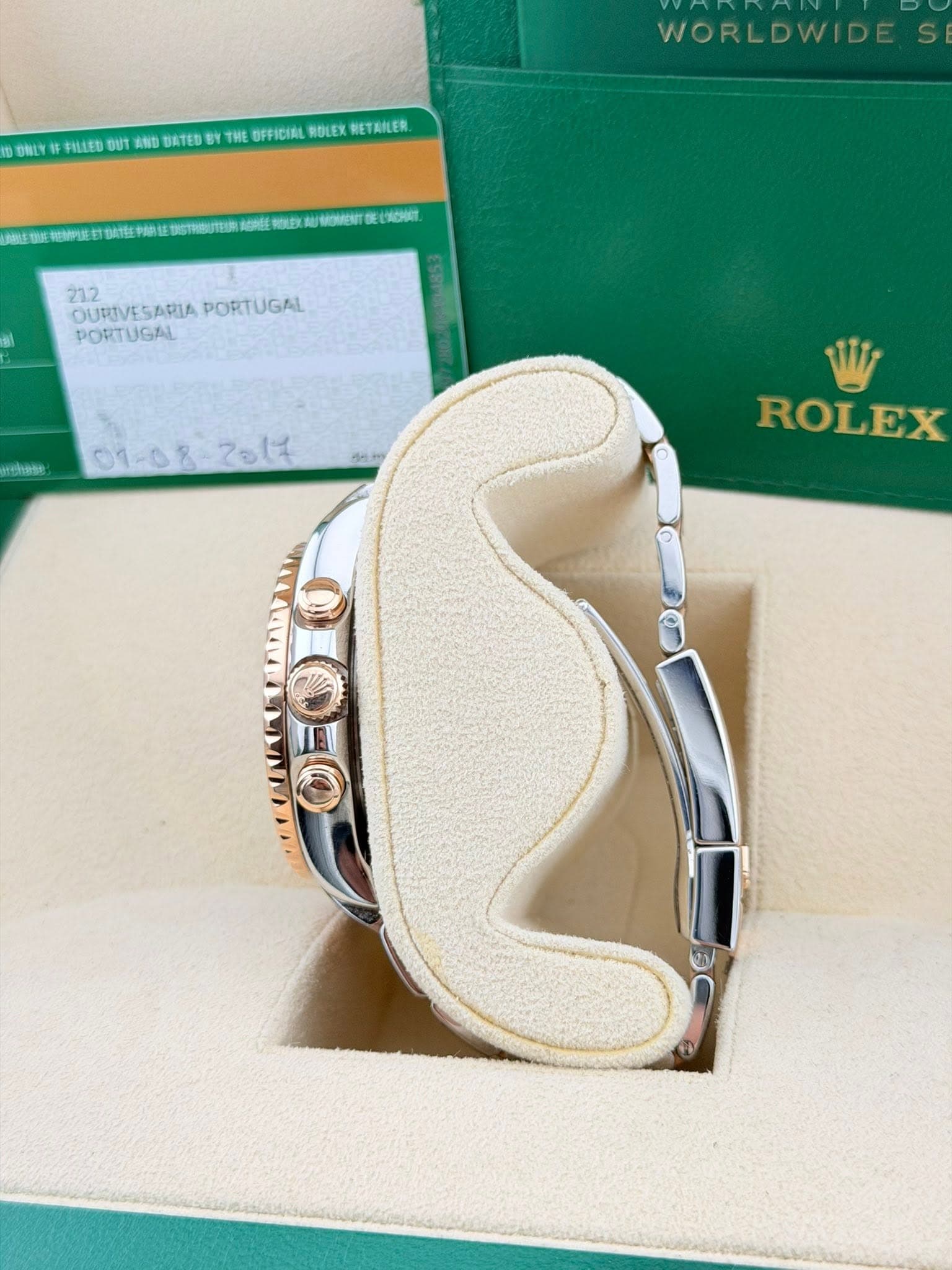 May be an image of wrist watch and text that says 'UALY FILSED ยยา AND BATED 참원 THE OFFICIAL DLEX RETARLER WORLDWIDES SETERUNTER 212 OUREVESARIA QURTVESARIAPORTUGAL SARIA PORTUGAL…