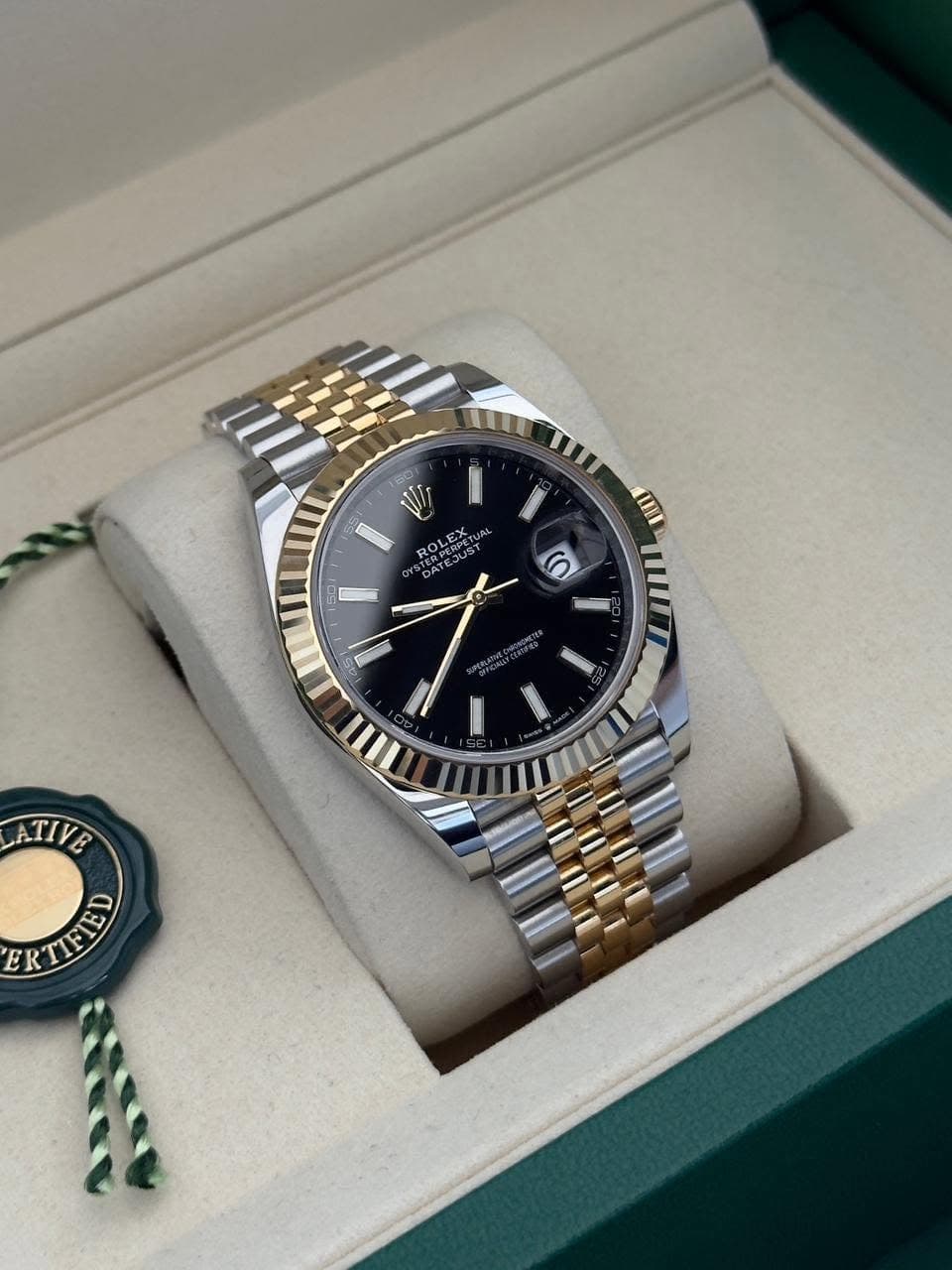 May be an image of wrist watch and text that says '6 手 60 ωи සටි ROLEX POLEX OLEX. क ש ATIVE B ERTIFIED'
