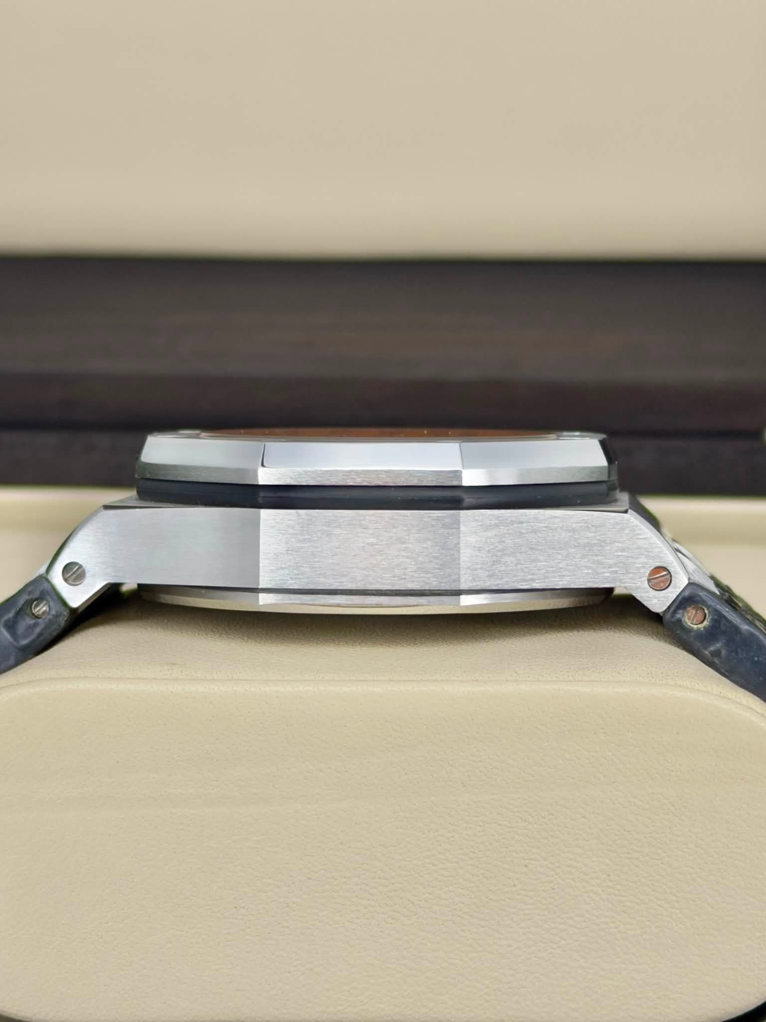 Audemars Piguet Royal Oak Offshore Safari, photo 2