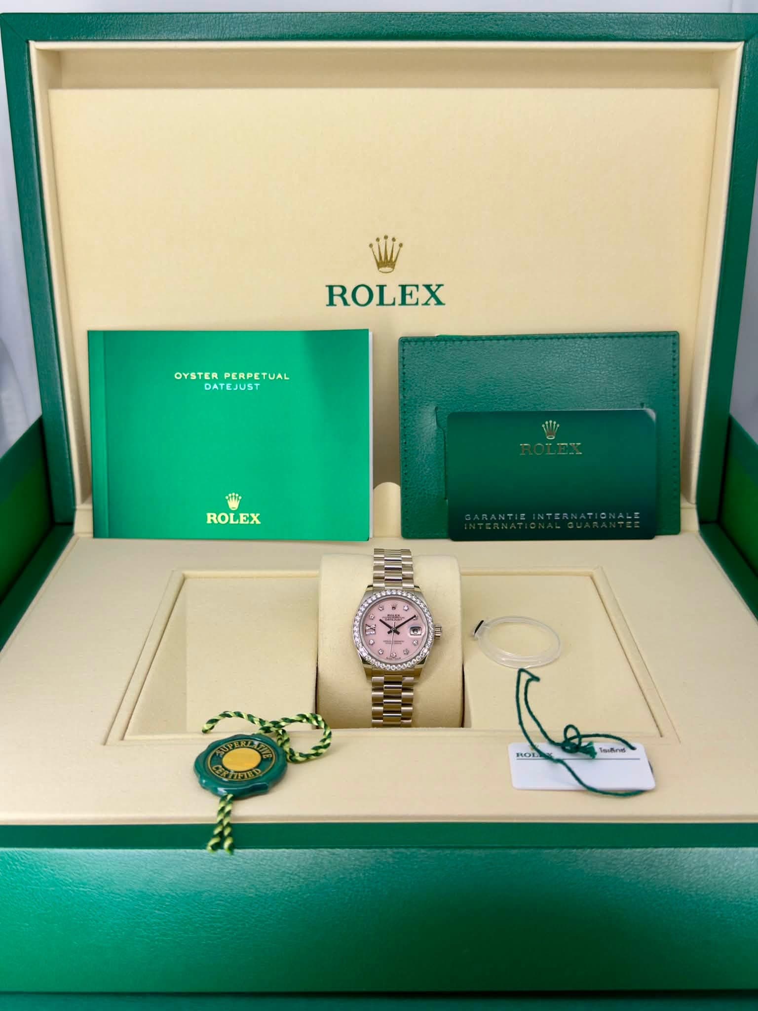 May be an image of wrist watch and text that says 'ROLEX OYSTERPERPETUAL OYSTER PERPETUAL DATEJUST ROLEX M ROL'