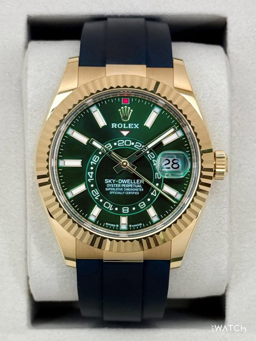 May be an image of wrist watch and text that says 'ROLEX 16 B ቤ و 14 SKY-DWELLER SKY- OYSTER STER PERPETUAL AL AL MBERUAL 12 SUPERLATNECHROMOMETER SUPEBLATH SUPERLATIVE…