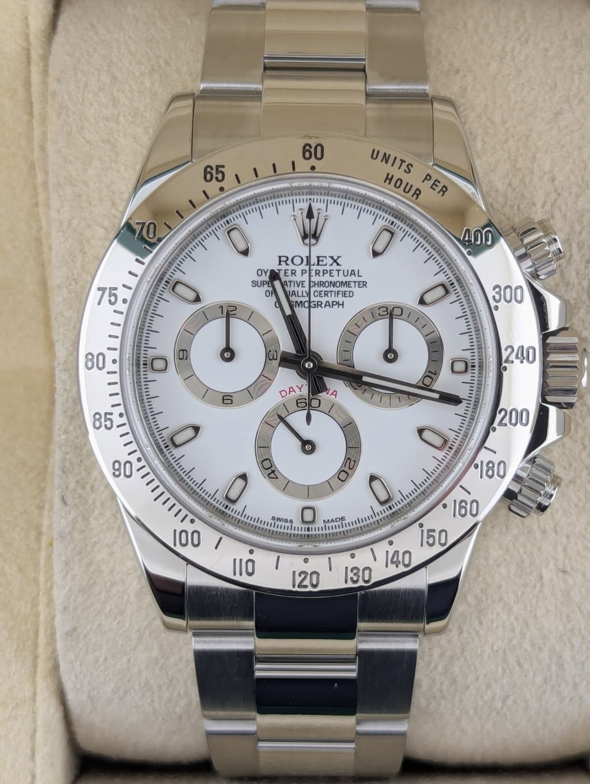 May be an image of wrist watch and text that says '60 65 70 UNITS HOUR PER ごま18133 75 ROLEX RO EX OYA ERP PERPETUAL SUPE TIVE CHRONOMETE ALLY CERTIFIED MC RAPH 400 0 12 3C 80 0…