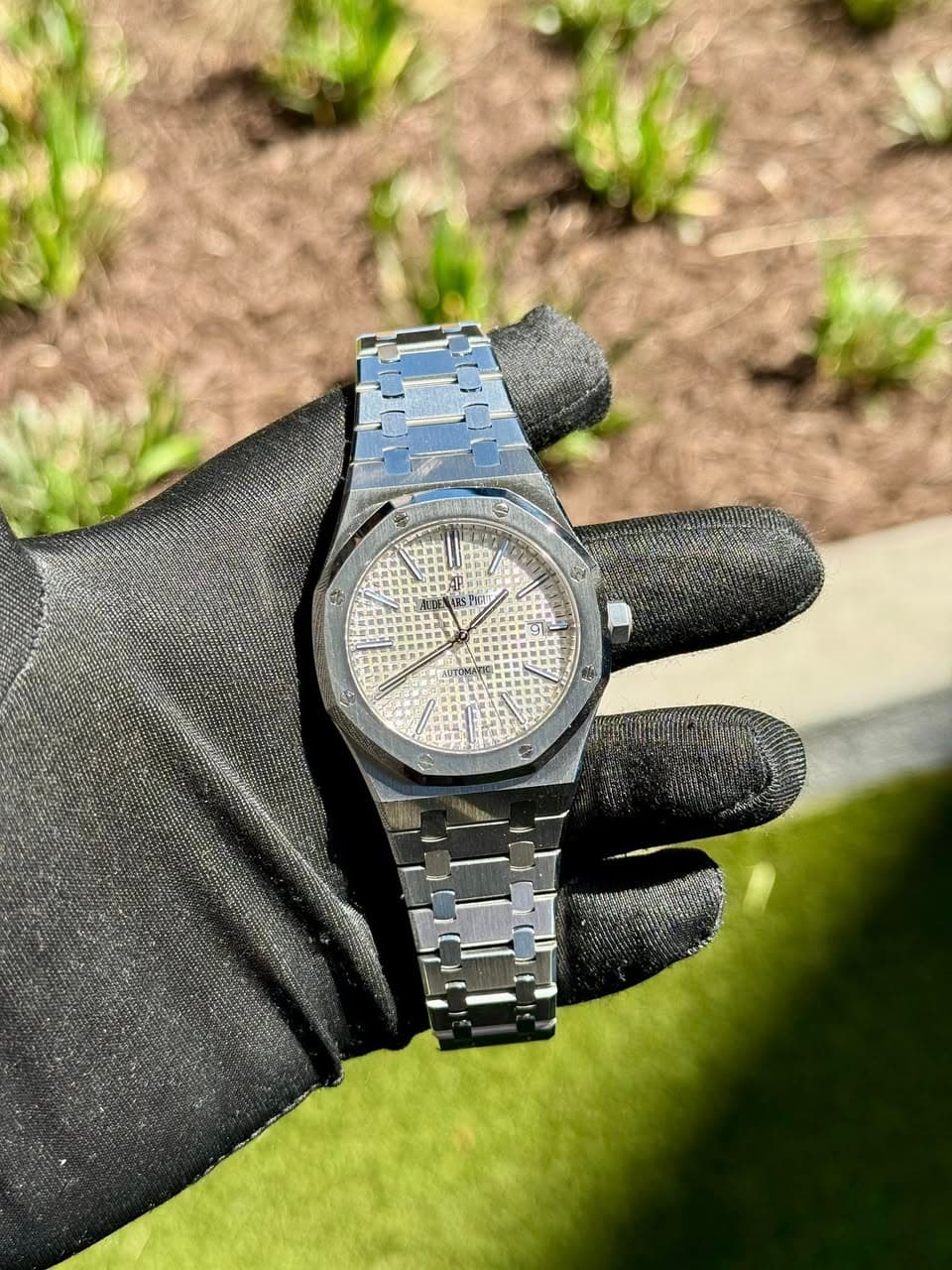 May be an image of wrist watch and text that says 'BAP MITE 95PG'