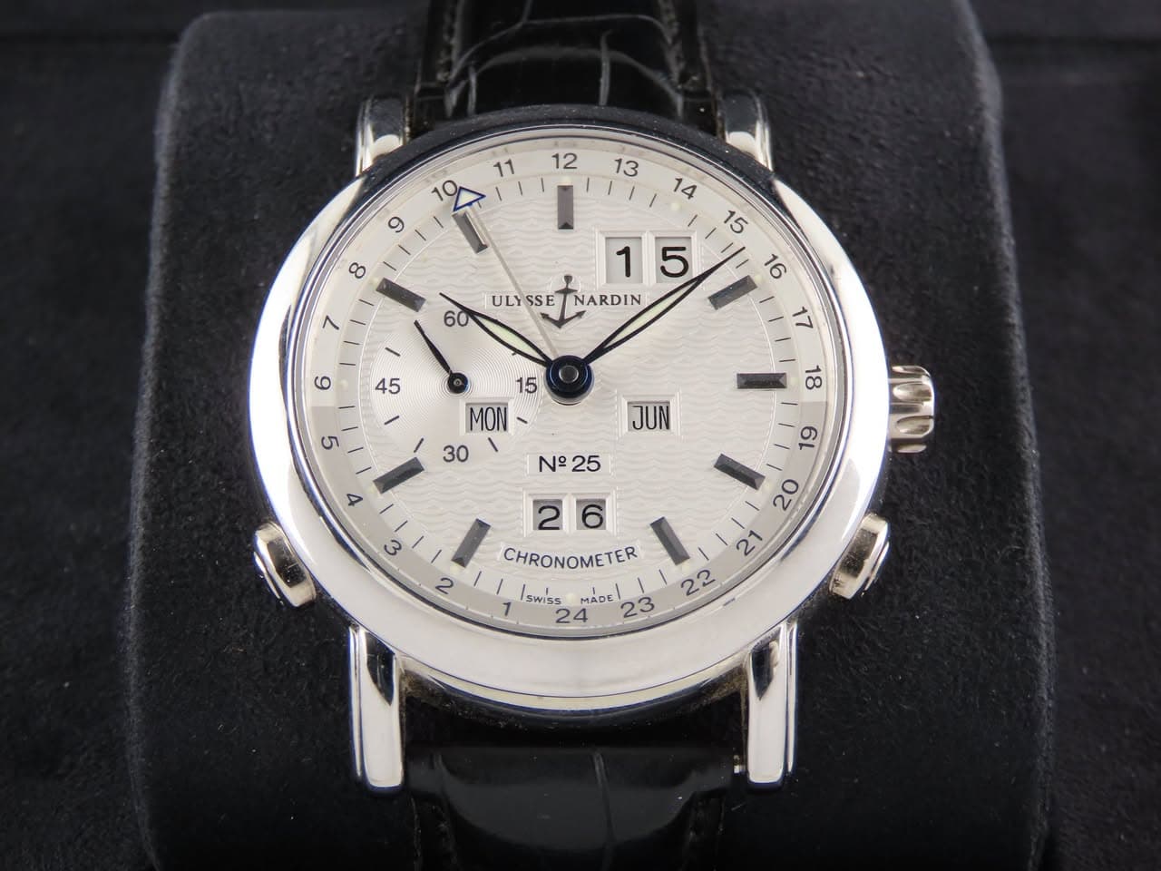 May be an image of wrist watch and text that says ' ULY ULYSSE 60 ULYSSETNARDIN SE ARDIN 6 45 17 a 15 MON 30 18 JUN ٧ N N°25 25 و 3 00! 2 26 CHRONOMETER ER 2 20 21 swiss MADE…