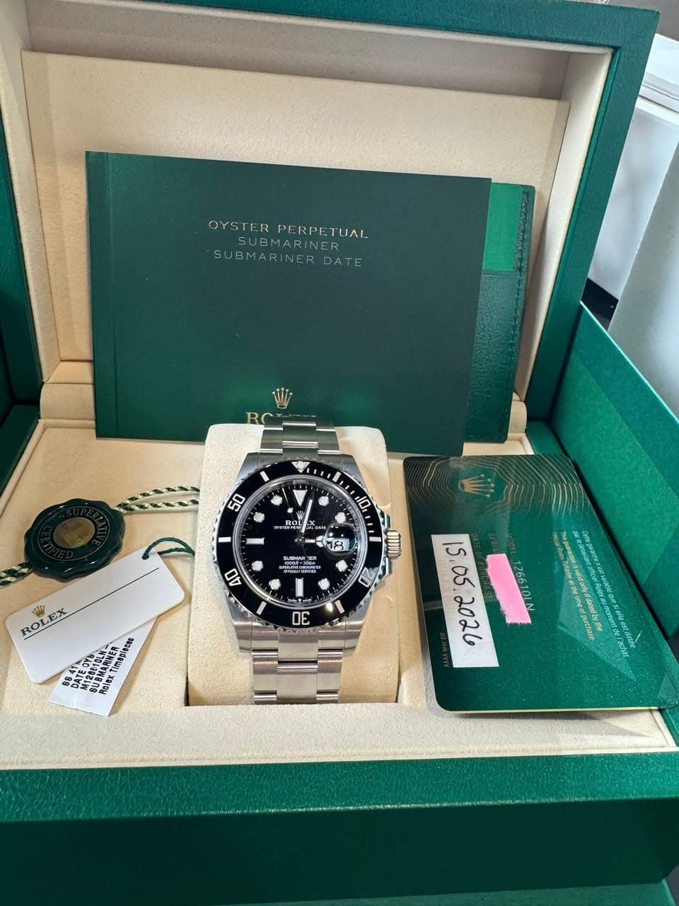 May be an image of wrist watch and text that says 'OYSTER ERPETUAL OYSTERPERPETUAL RPE SUBMARINER TUAL SUBMAR SUBMARINERDATE RDATE 50 ROL แ ,10 ሸግዩሳ て 40 BII 20 σε .20 ROLEX ROL…