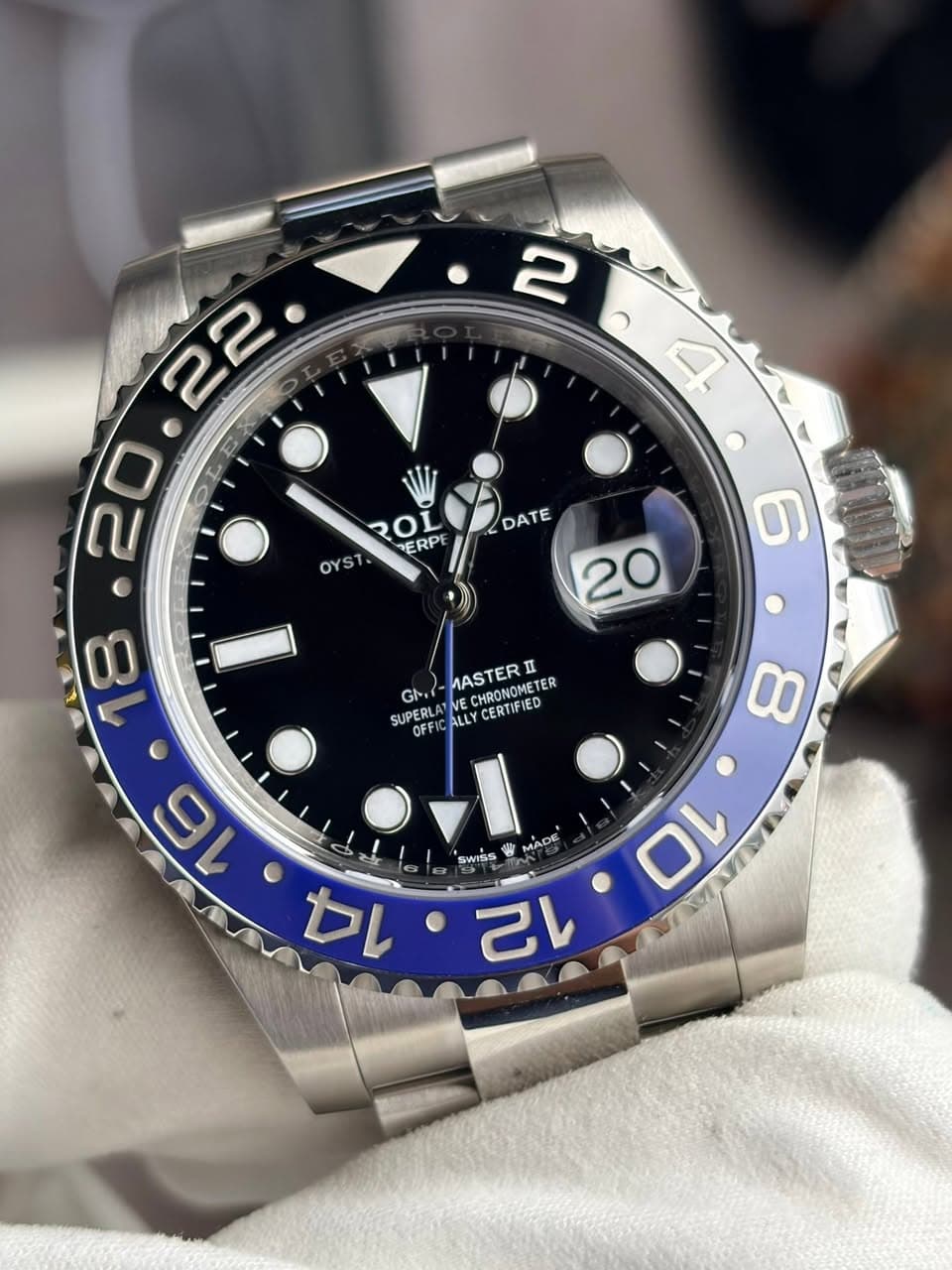 May be an image of wrist watch and text that says ' ROL ERPE E OYS DATE 20 6 MASTER I 1 GM CHRONOMETER ER SUPERLA OFF1 LLY CERTIFIED OFF 8 SWISS 6 MADE '