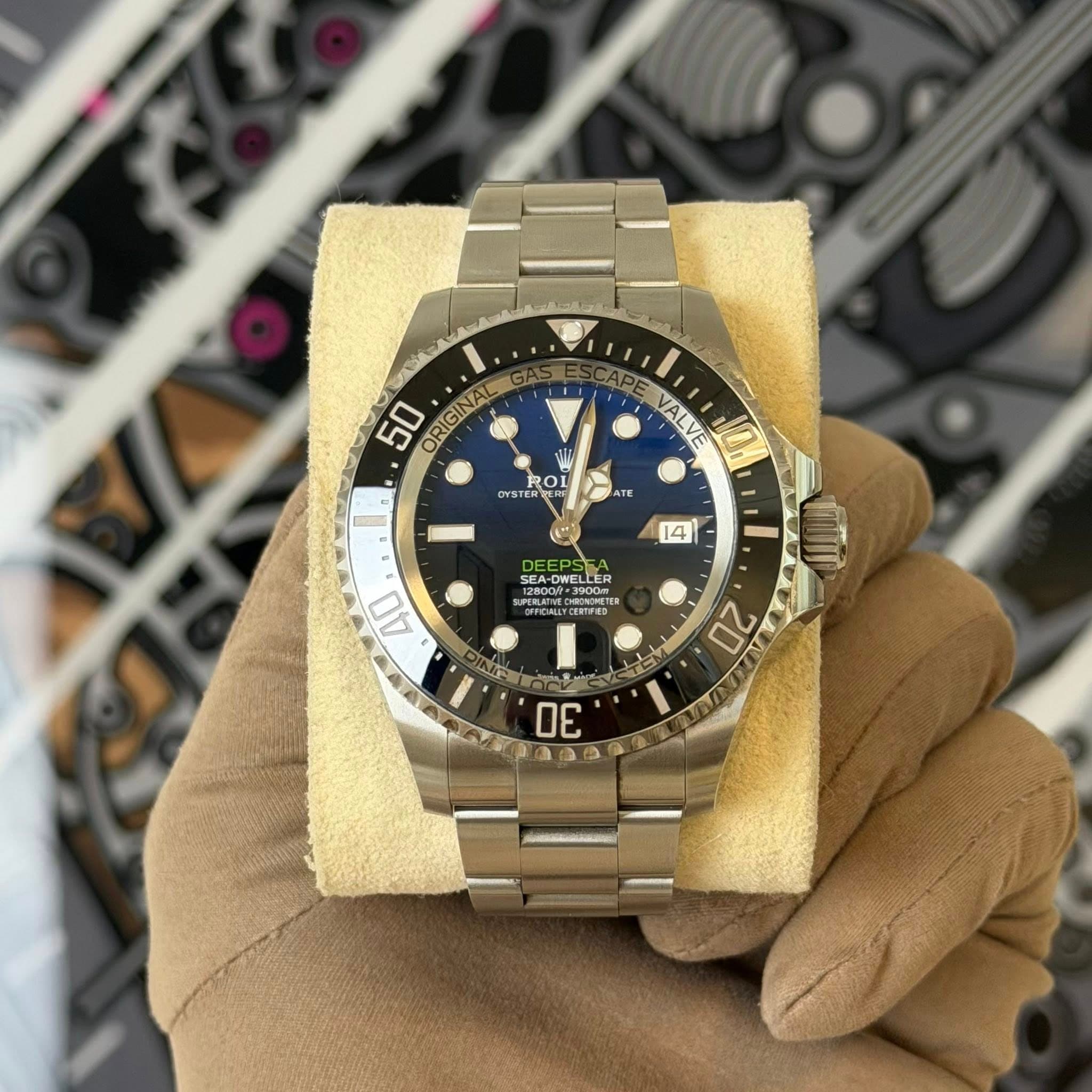 May be an image of wrist watch and text that says '50 ORIGIN ORIGINA APE VALVE V ROL OYST YSTERERE TE 4 - 40 DE DEEP SEA-OWELL EAOWEL CER 125000+3 0O% peBau CERTED হ PERATVE 20 30…