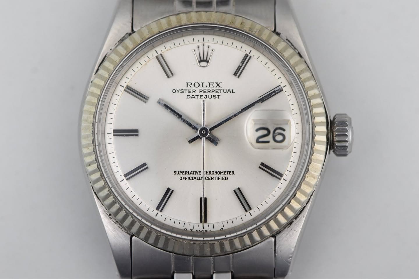 May be an image of wrist watch and text that says 'ROLEX EX OYSTER PERPETUAL DATEJUST 26 SUPERLATIVE SUPERLATIVE:HRONOMETER :HRONOMETER OFFICIALLY OFFICIALYCERTIFIED…