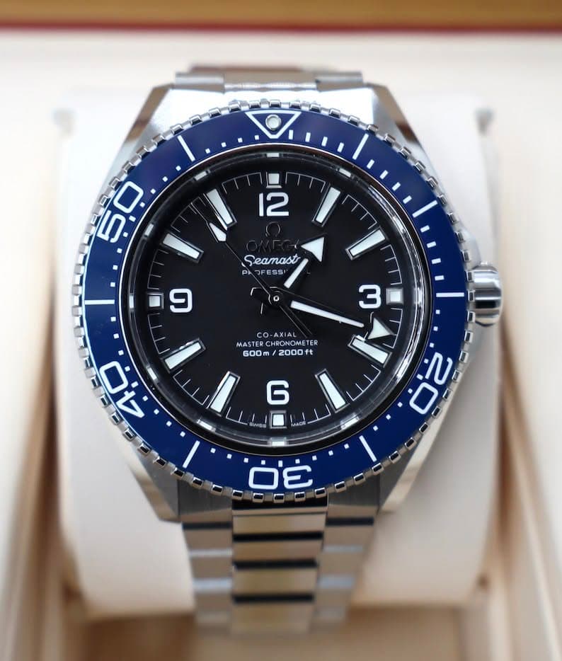 May be an image of wrist watch and text that says '12 50 Seamast PA AOFESS ESS و 3 co- O-AXIAL MAS CHRONOM R ETE TER TE 2000 G0Om/2000 ft ਸਬਬਾਾ w/ 600m ロ7 G 02 - 2 0 (.្ជា σε…