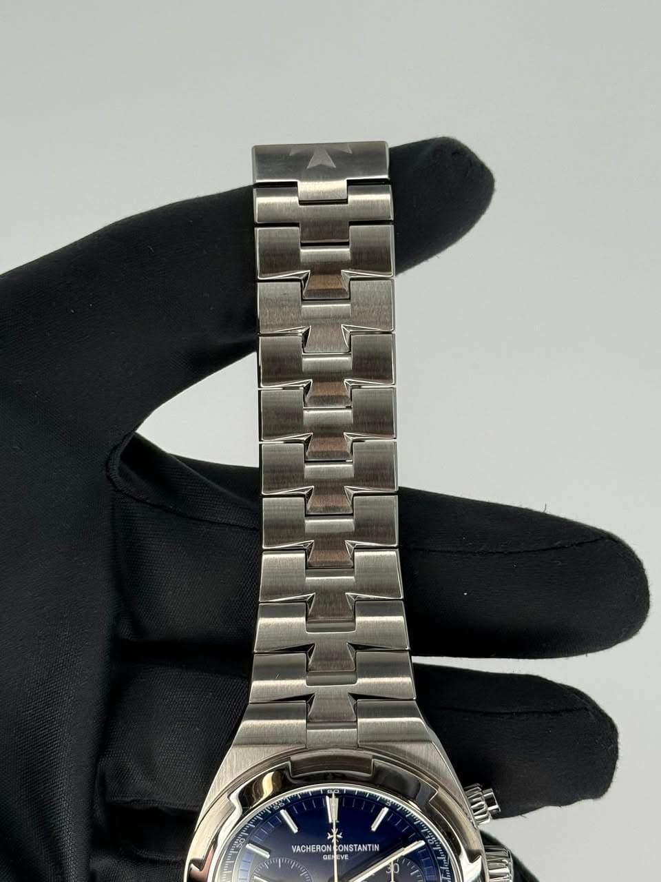 Vacheron Constantin Overseas, photo 2