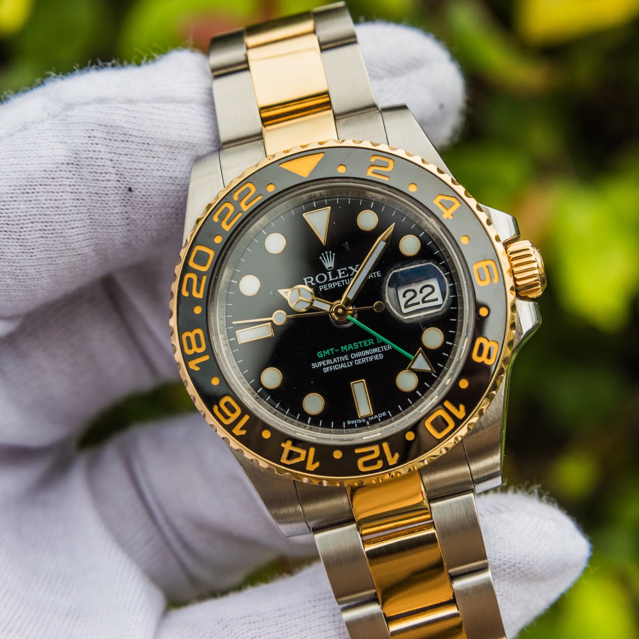 May be an image of wrist watch and text that says '2 4 ATE RO ROLE LE PERPET ERPEI መ MASTER GMI CERTFTD 8 สาคุณ 분 ሰ မု '