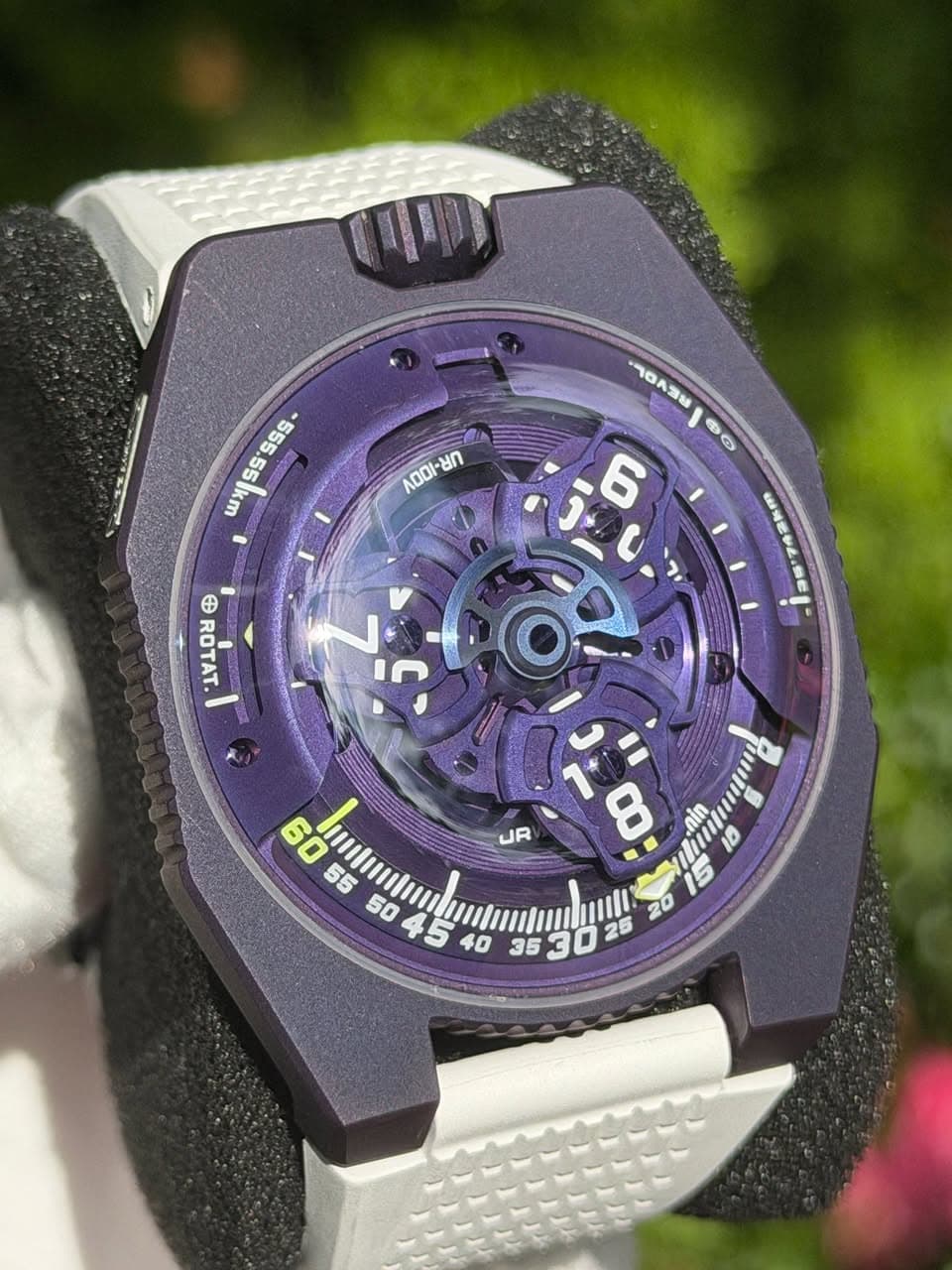 May be an image of digital watch and text that says 'S 555 Kem א-וסםח ยก 70 10ASM ASM 6O O 6 -ማ ® ROTAT. UR 55 50 / .nin 15 MX 0 D 5'