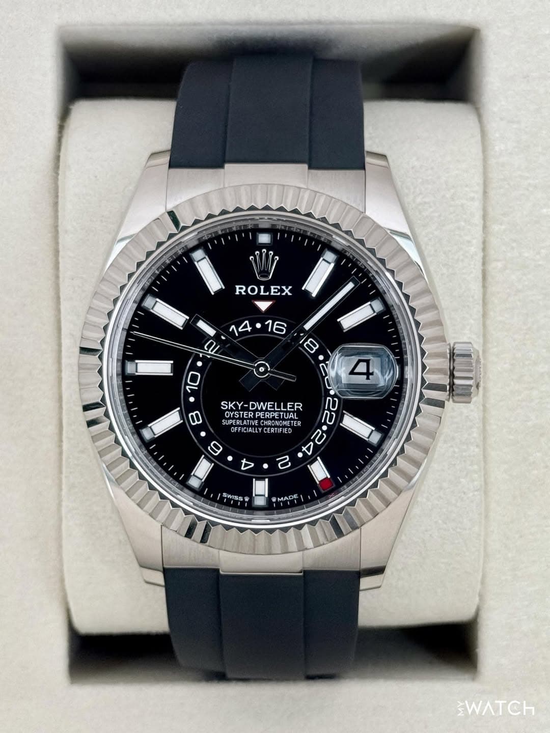 May be an image of wrist watch and text that says '14 10 ROLEX 7 18 16 M 4 ល N U 0 በን 7 00 SKY-DWELLER ELLER OYSTERPERPETUAL STERPE HRONOMETER PETRL SUPERLA ERLA OYSTEPERPETUAL…