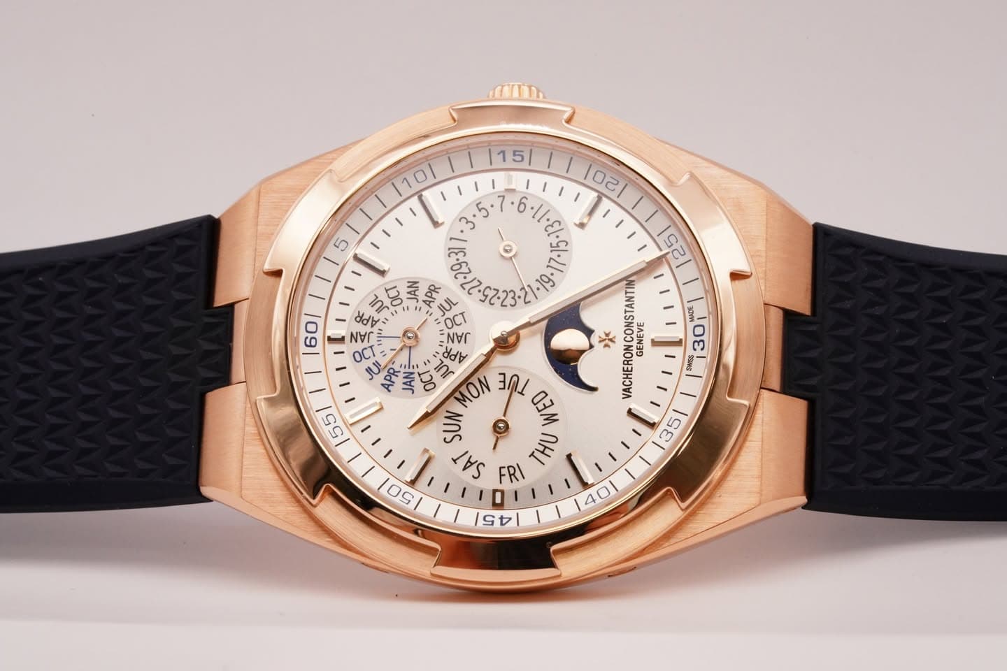 May be an image of wrist watch and text that says 'ENATh |15/ |10/ PAP oc أ٠ ותנלי =JAN APR OCT &Wor ٧٨ AP ي AL c APR Nor 100 MON IV O3m ر SUN SAT 프 Hy nH 4 Sa 3 ΧΕίΟε! σε ទា២…