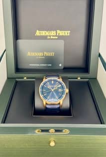 May be an image of wrist watch and text that says 'AUDEMARSPIGUET AUDEMARS PIGUET Le Bnasus AUDEMARS PIGUET Le Brasas ITERINATIONAL WARANTYCAPO WAPPANT CARO ت S ف 4 ¥L0 ክቸ፰ 同…