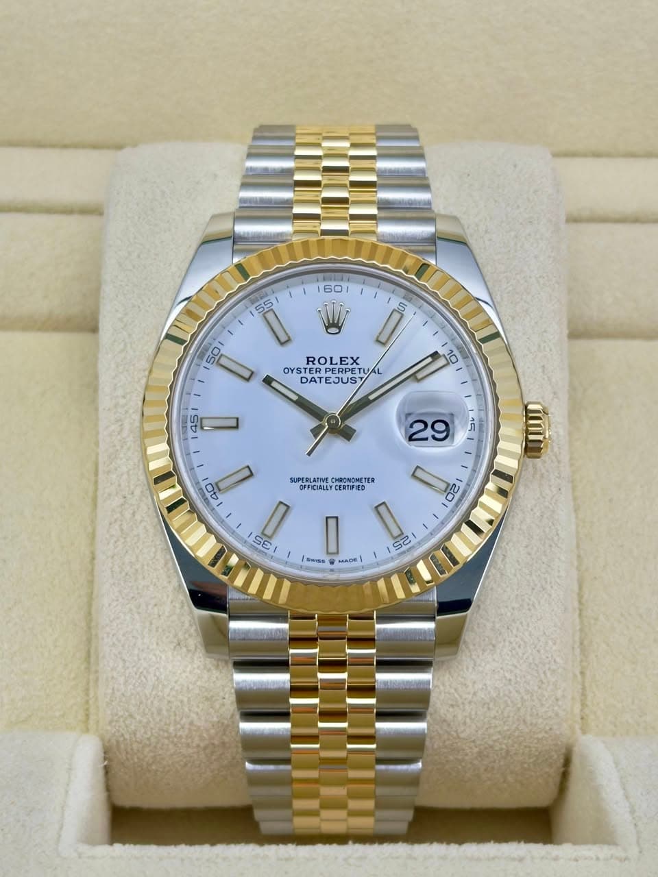 May be an image of wrist watch and text that says ' ROLEX OYS OYSTER OLEET OYSTERPERPET RPERPETUA RPETUAL DATE DATE ATEJUS EJUS ק SUPEBLATIVE CHAOHomeTeR TER OFFICIALLY…