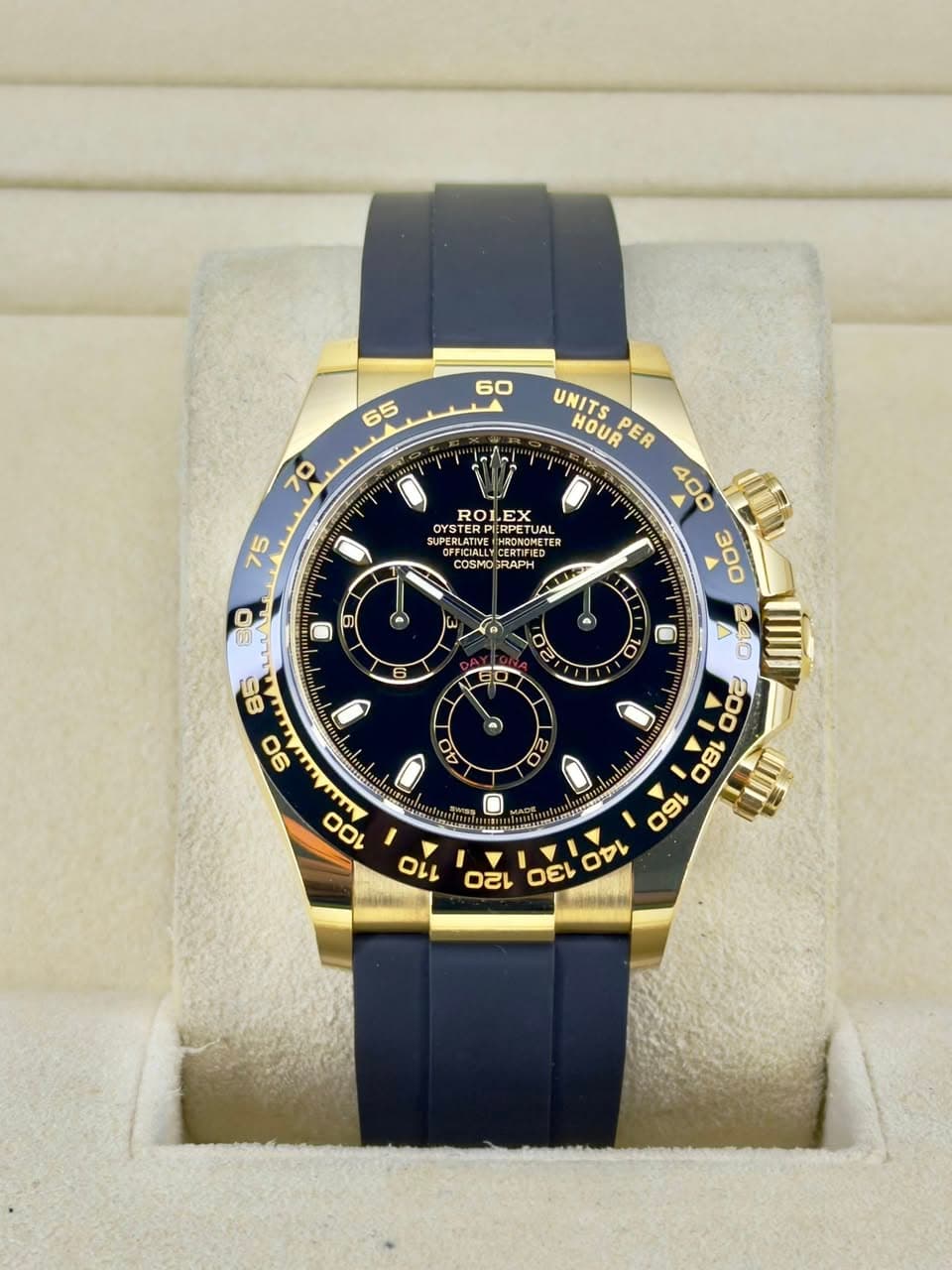 May be an image of wrist watch and text that says '60 65 70 ROL. ROLEX EX OYST OYSTERP! IRPETUA JAL ណ IRPETUAL UPERLATIVE ONONETE T NETER CERTIFIED CERTIFIED COSMOF COGMOJRAPH…