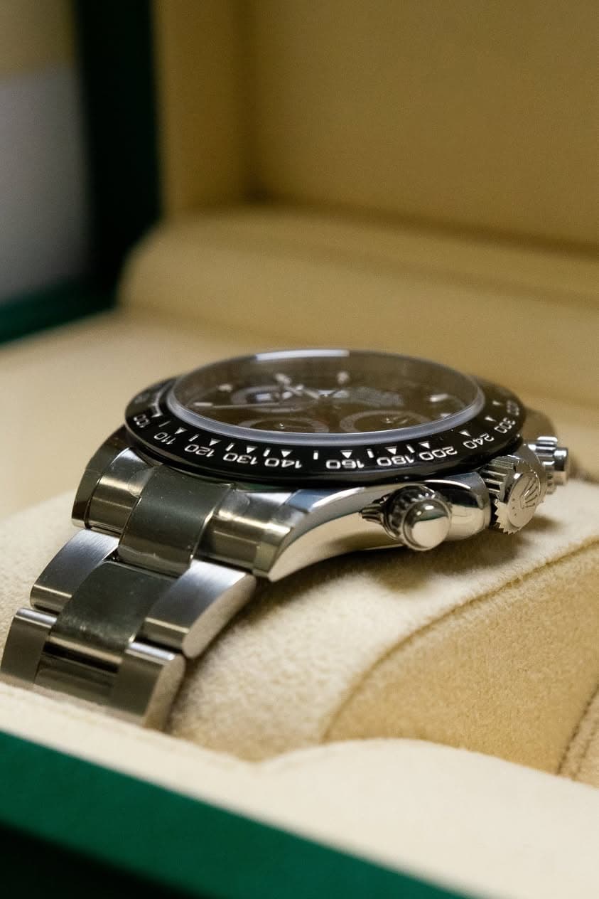 May be an image of wrist watch and text that says 'BELODL ΘΕΙΘΡb ODL 190 cải GB0 doz = אים'