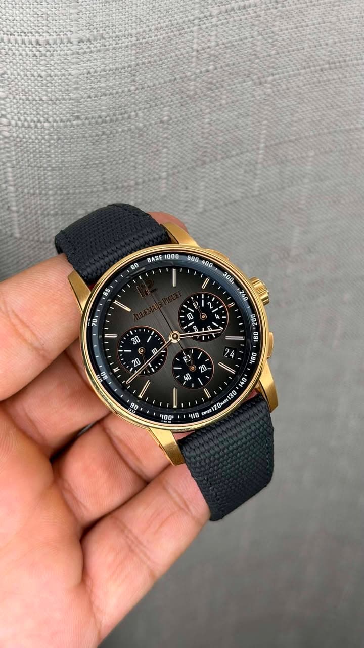 May be an image of wrist watch and text that says 'BASE , 240 E I 2 이 a to 8 L 9 S سد SU G e 20 M F F- 200 B0 AU 90 140 U 130 120MKA 4TO WH יססוי'